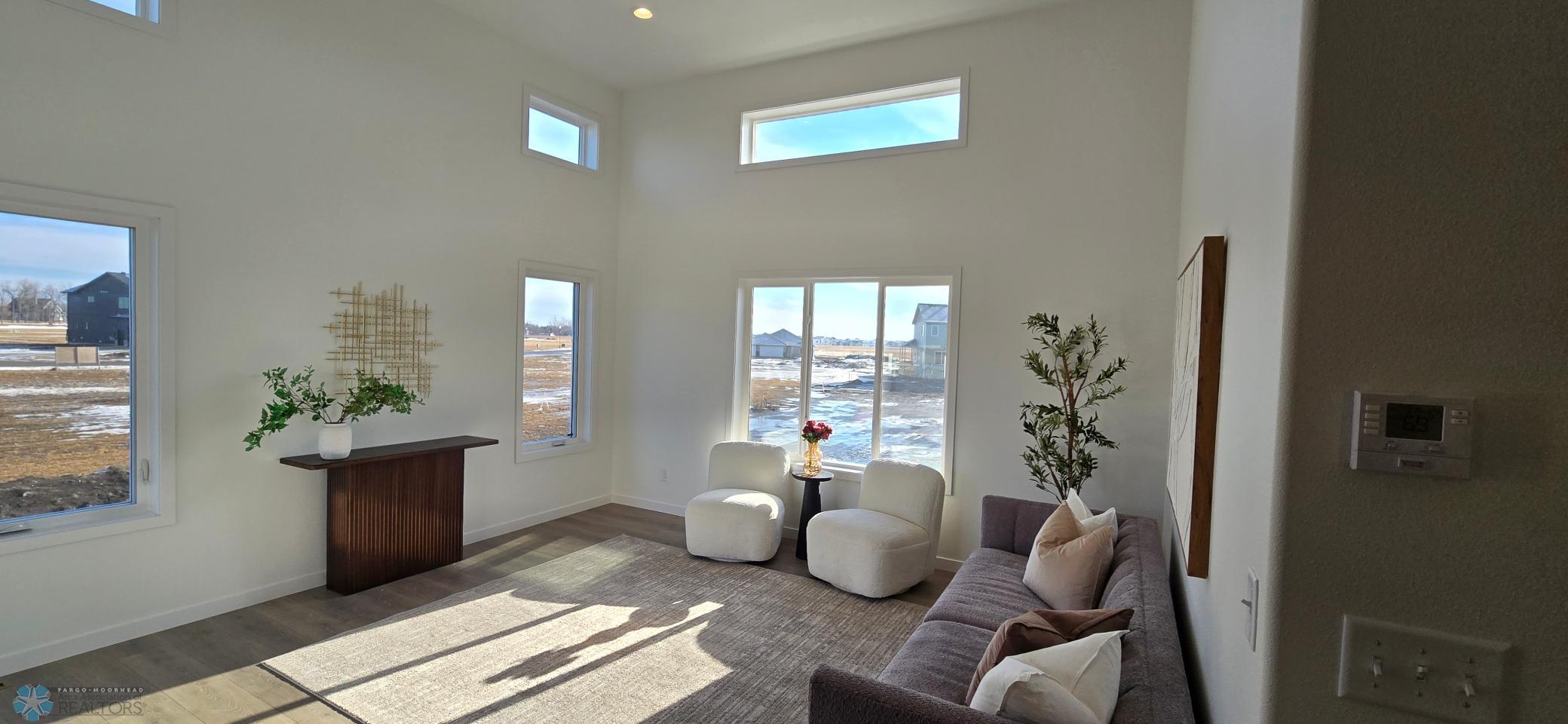 6638 Belding Drive Property Photo 17