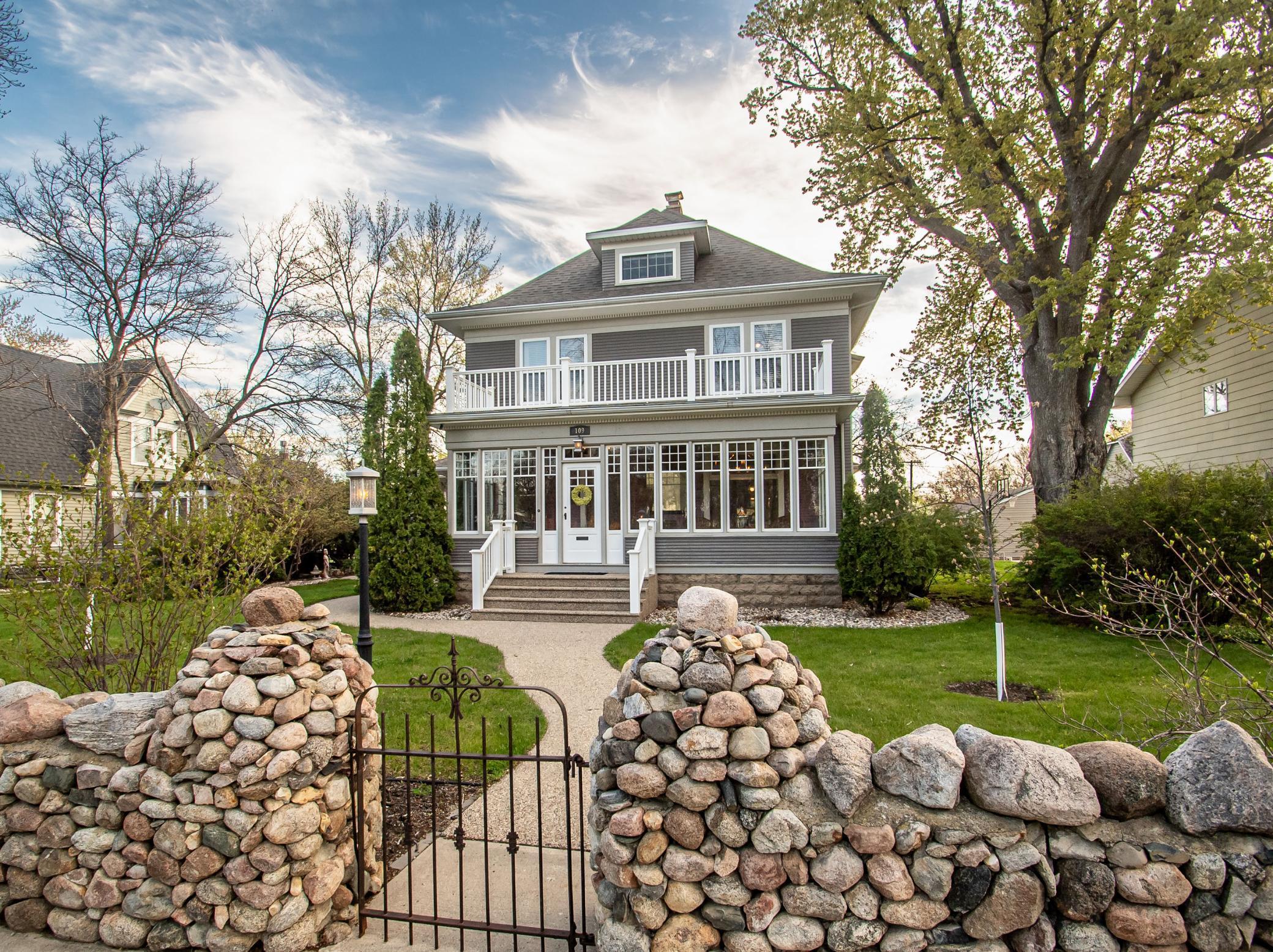 109 4th Street Property Photo 2