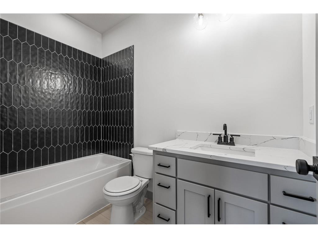 Xxx Van Buren Street Property Photo 23