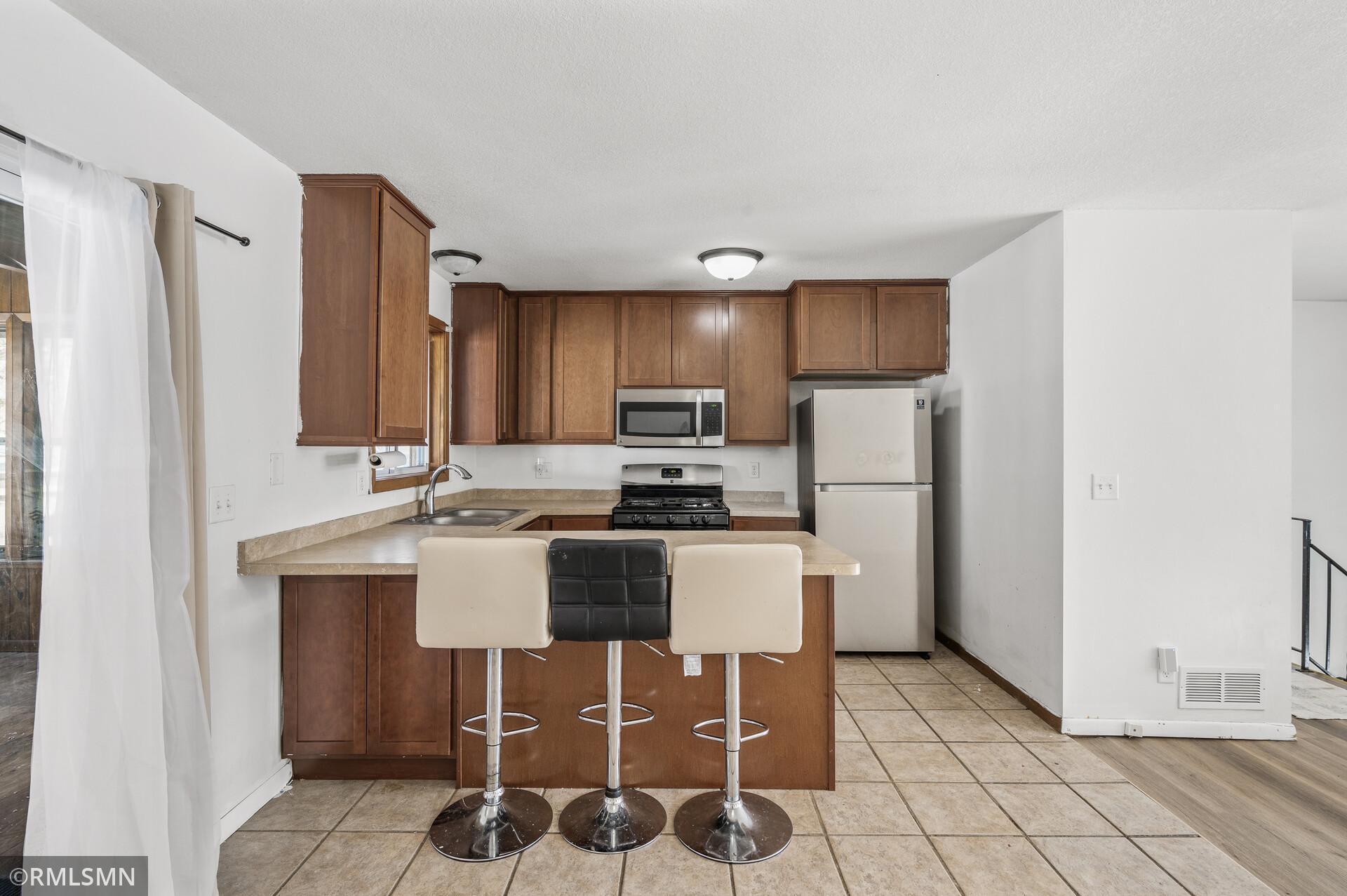 2493 Skillman Avenue Property Photo 9