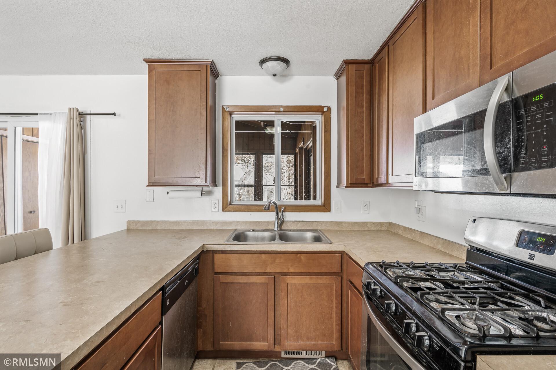 2493 Skillman Avenue Property Photo 11