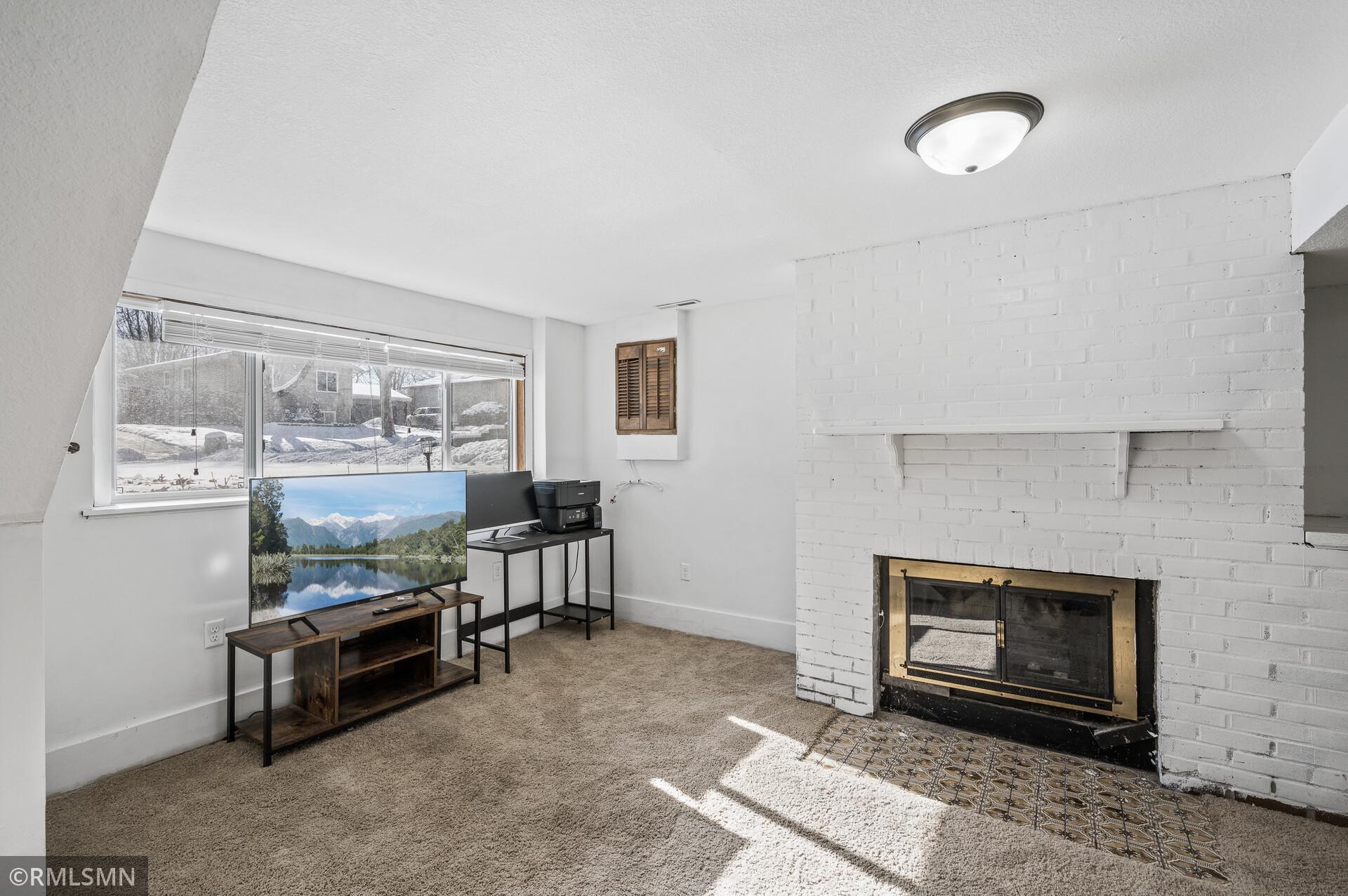 2493 Skillman Avenue Property Photo 21