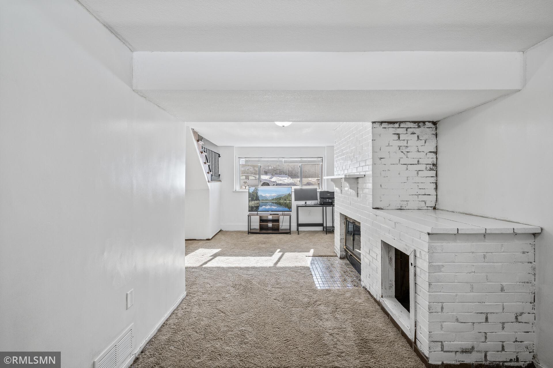 2493 Skillman Avenue Property Photo 23