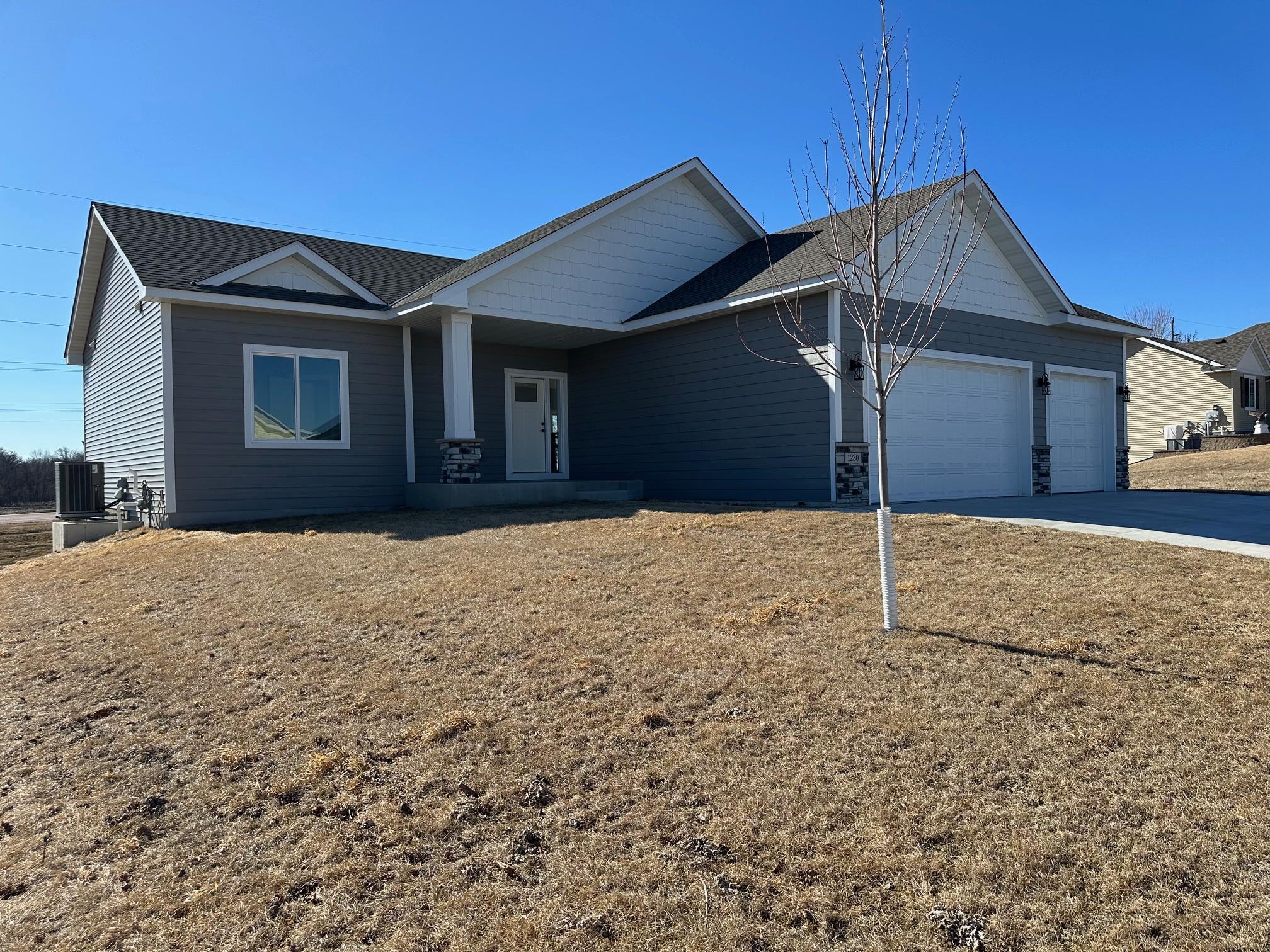 1230 Olivia Street Property Photo