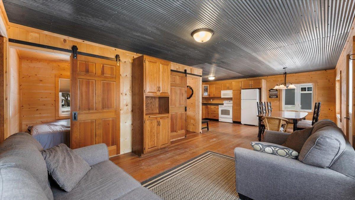 5560 153rd Avenue Property Photo 12