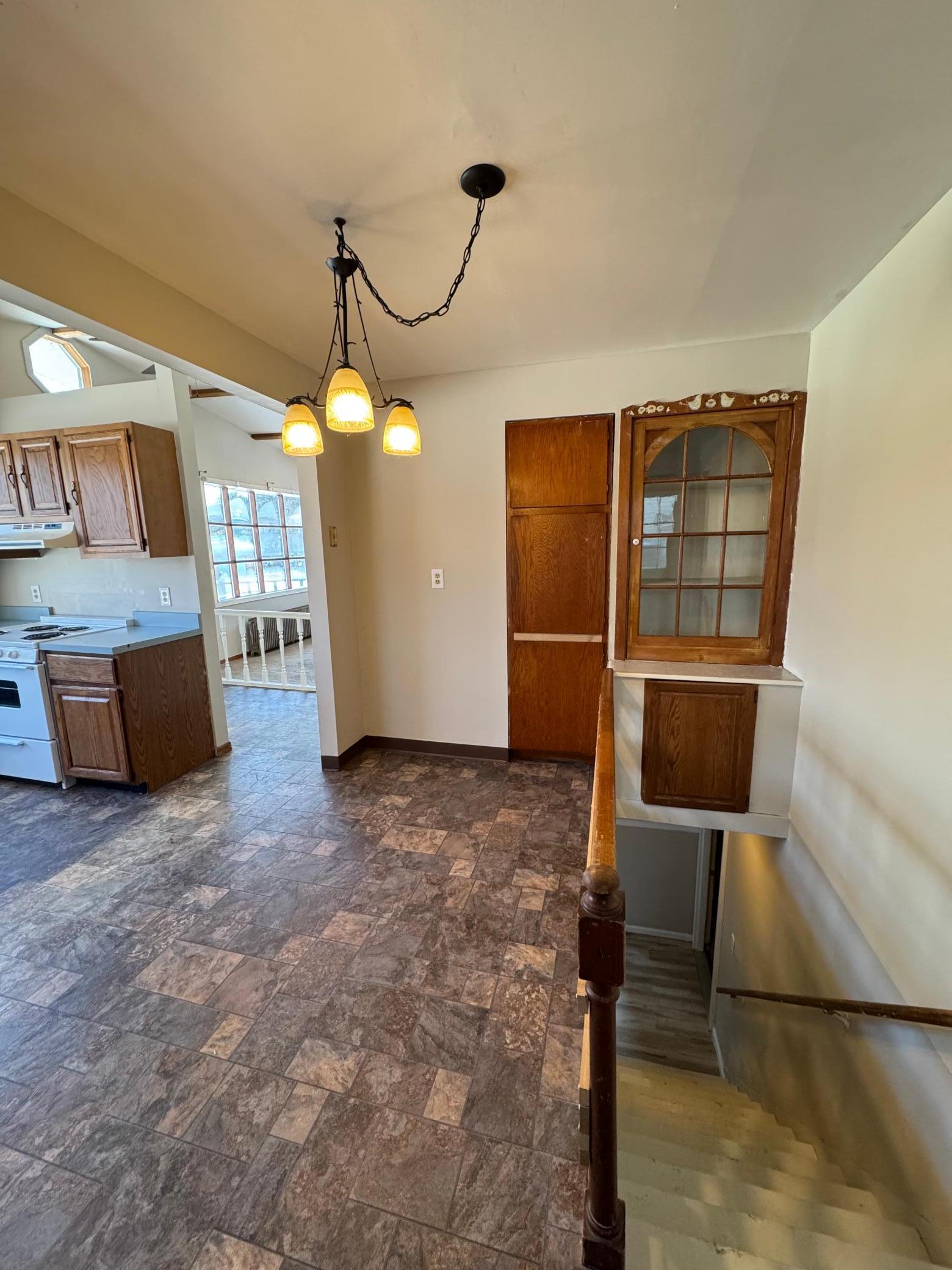 543 River Street Property Photo 13