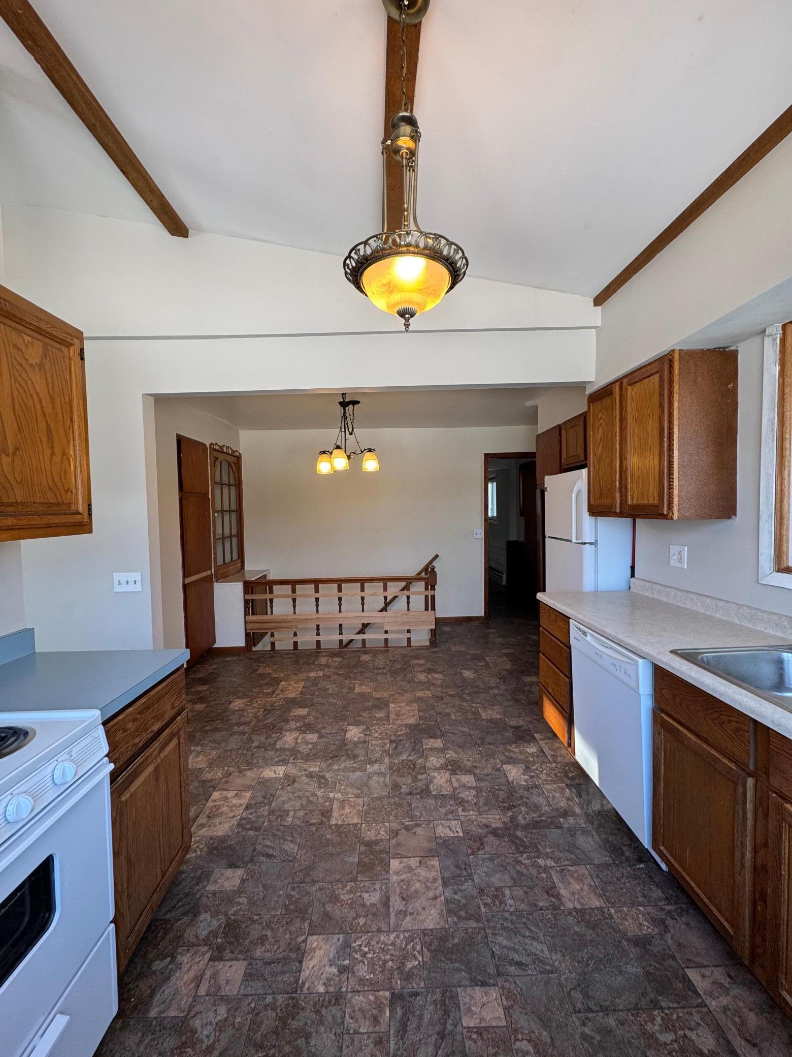 543 River Street Property Photo 16