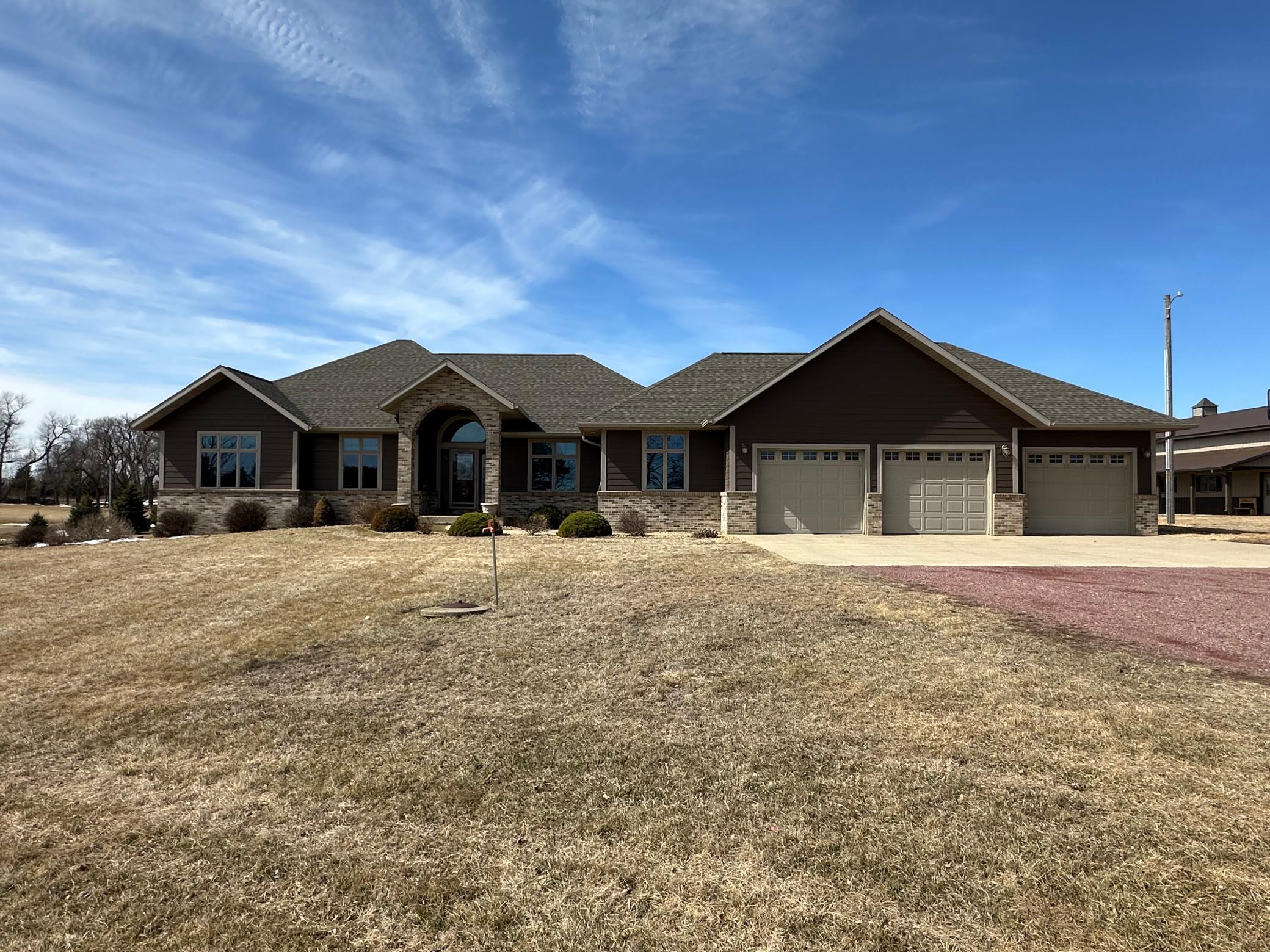 13943 Sundberg Avenue Property Photo 2