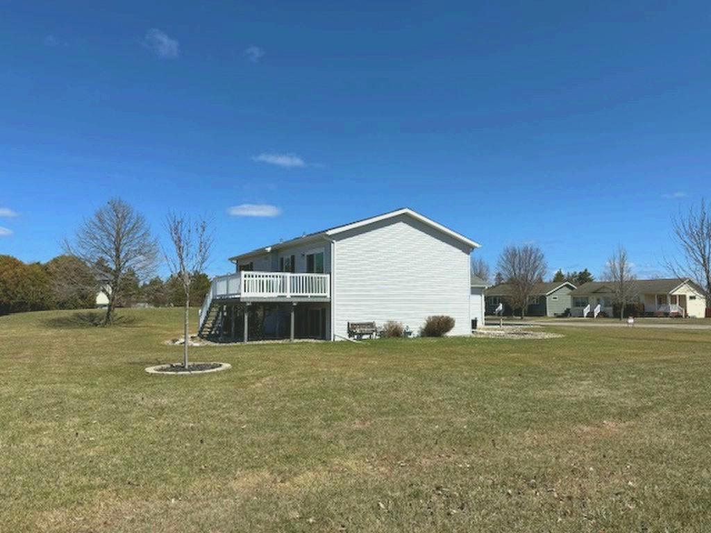 1003 Front Avenue Property Photo 7