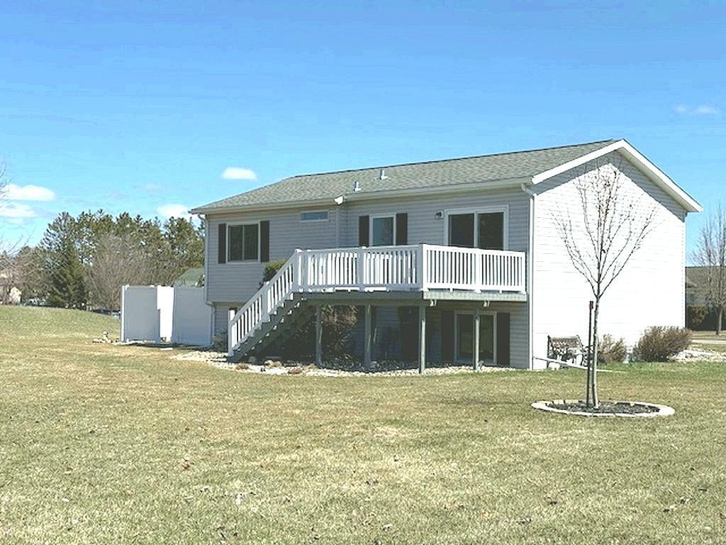 1003 Front Avenue Property Photo 8