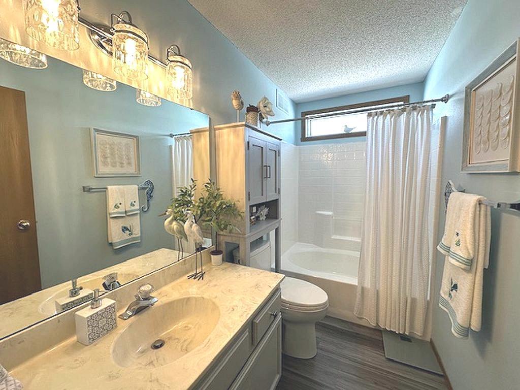 1003 Front Avenue Property Photo 26