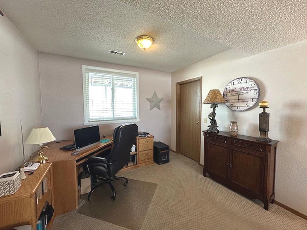 1003 Front Avenue Property Photo 34