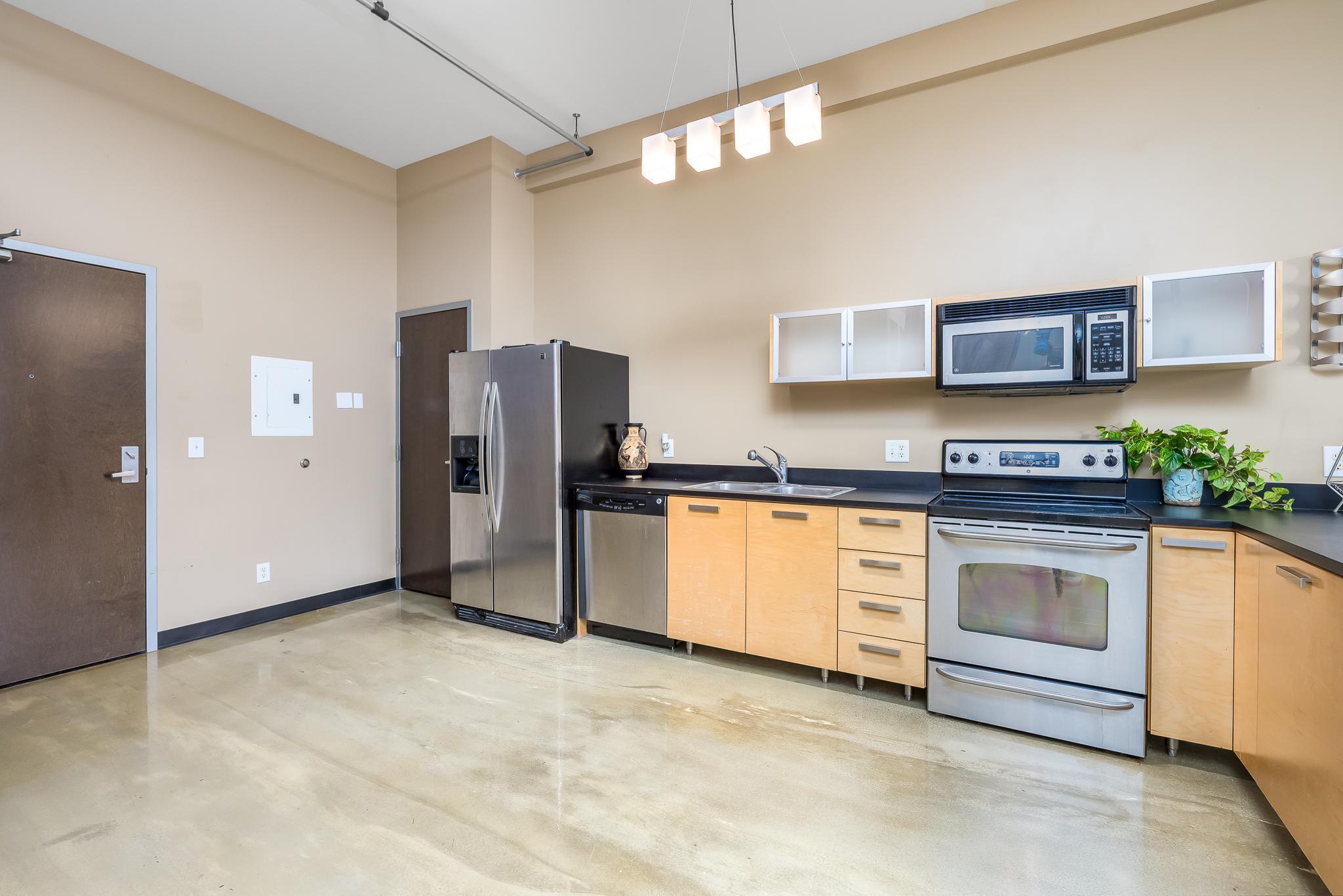 350 Saint Peter Street 315 Property Photo 3