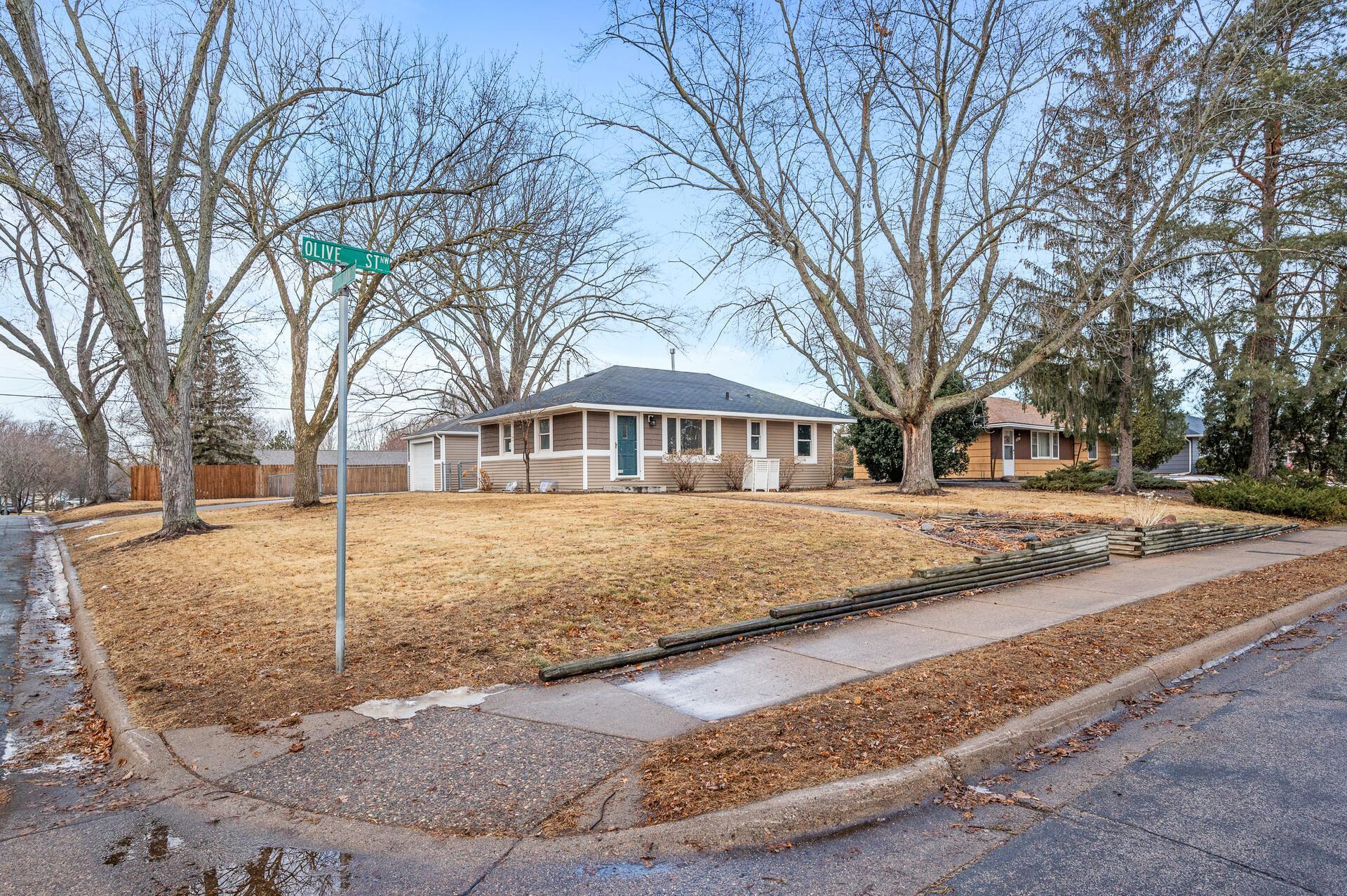 11780 Olive Street Property Photo