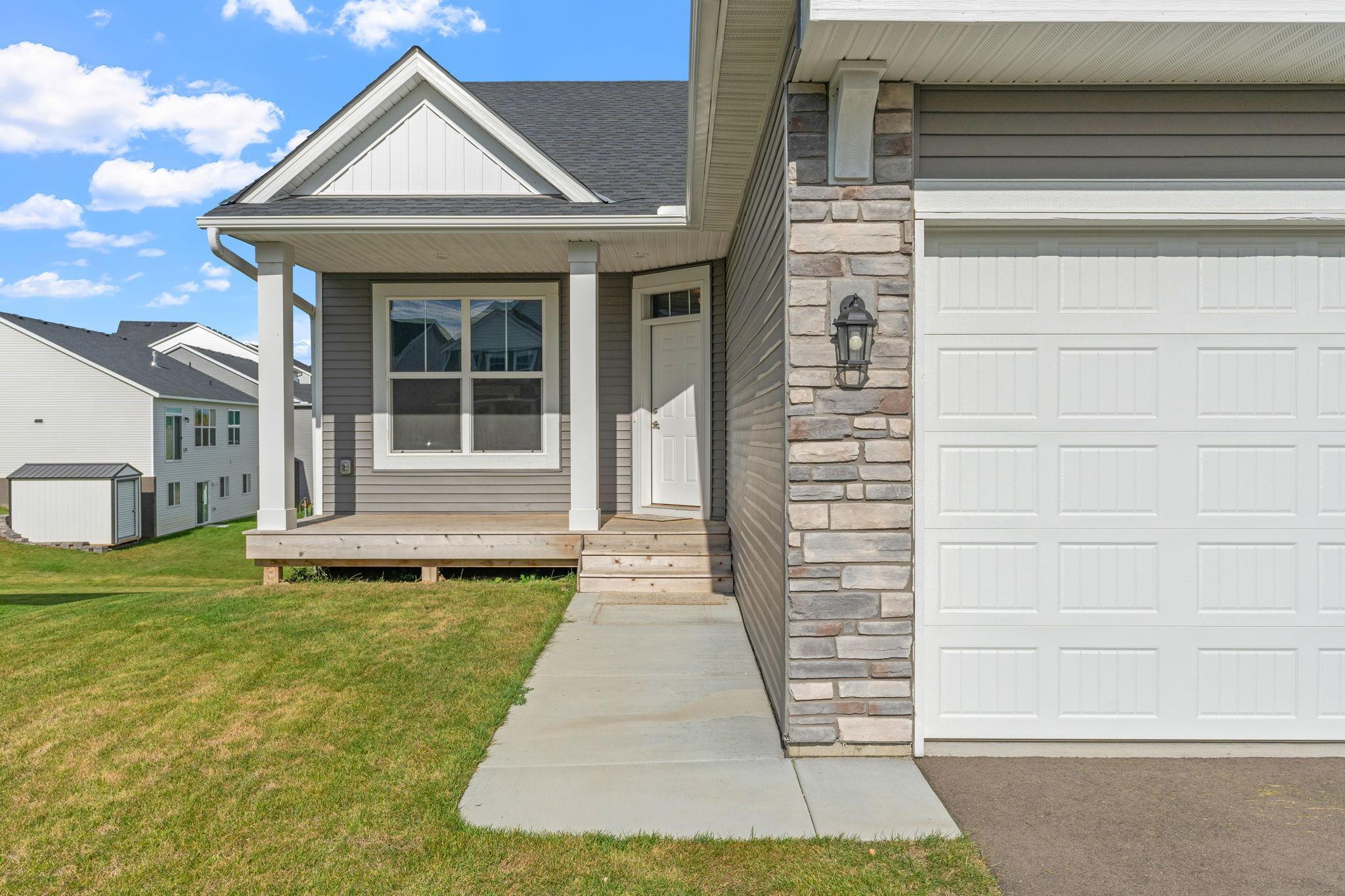 17060 61st Street Property Photo 2