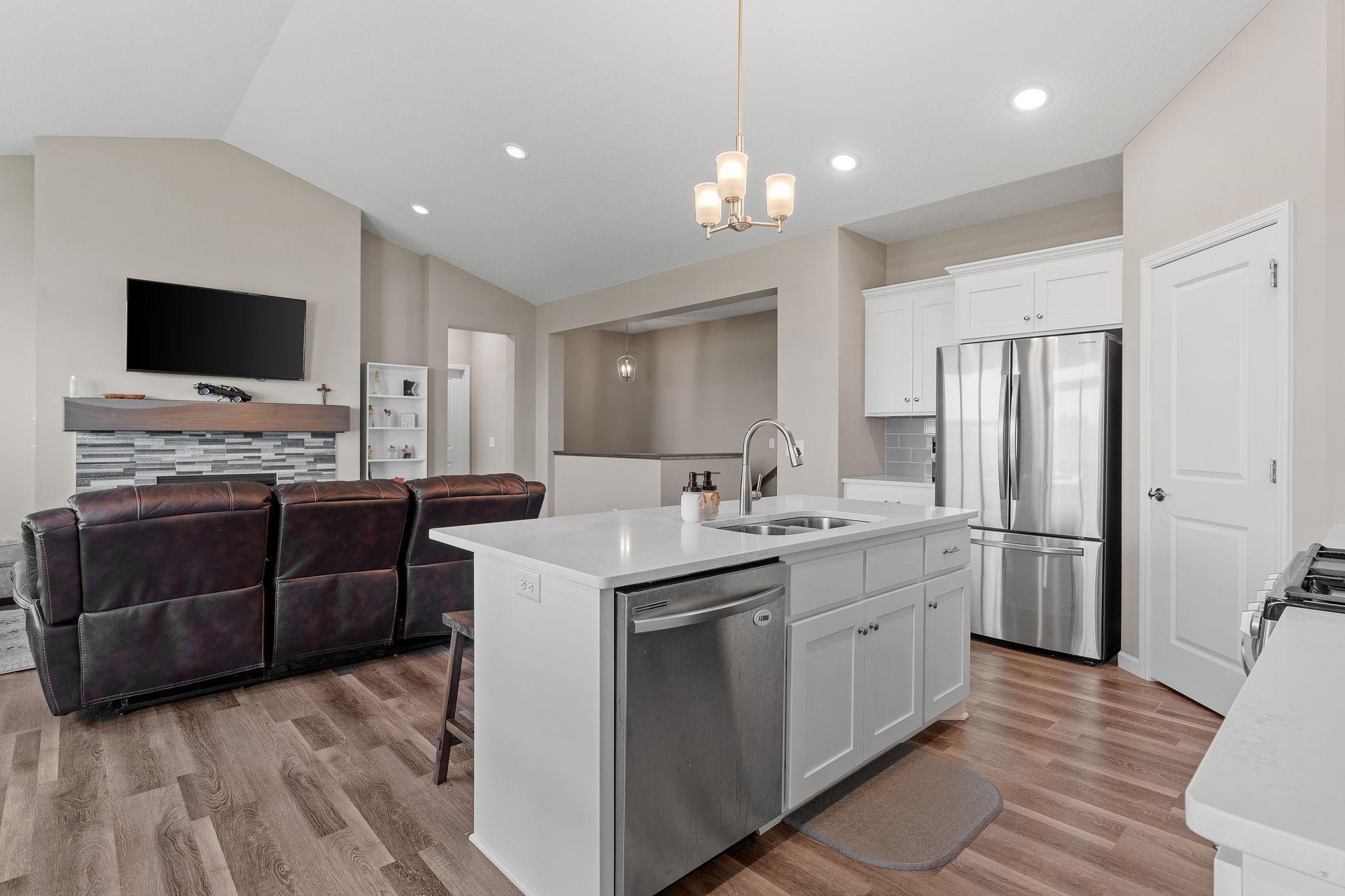 17060 61st Street Property Photo 9