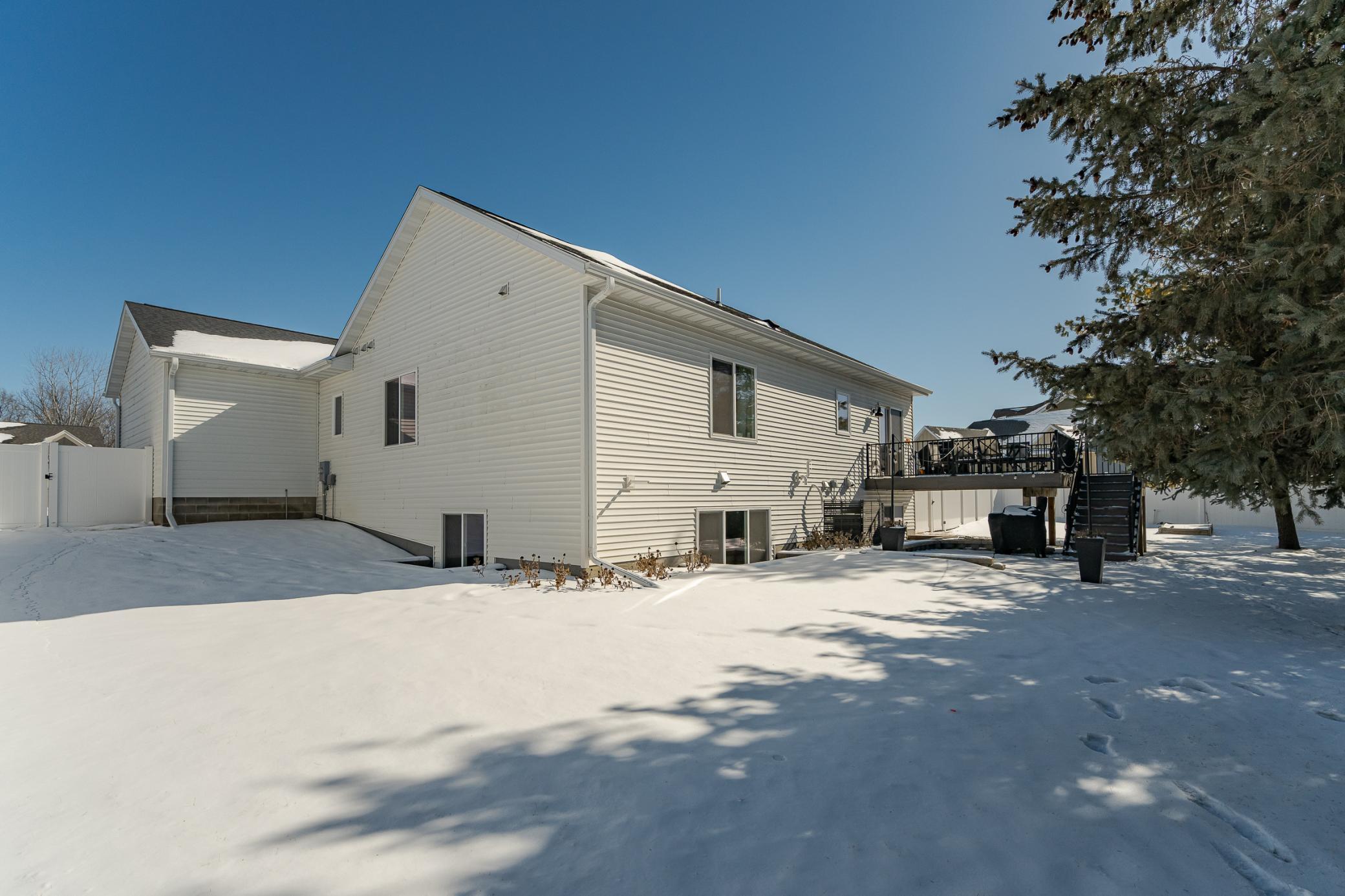 1923 Spruce Meadows Drive Property Photo 8