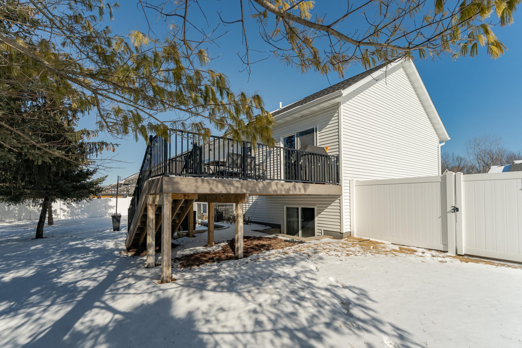1923 Spruce Meadows Drive Property Photo 11