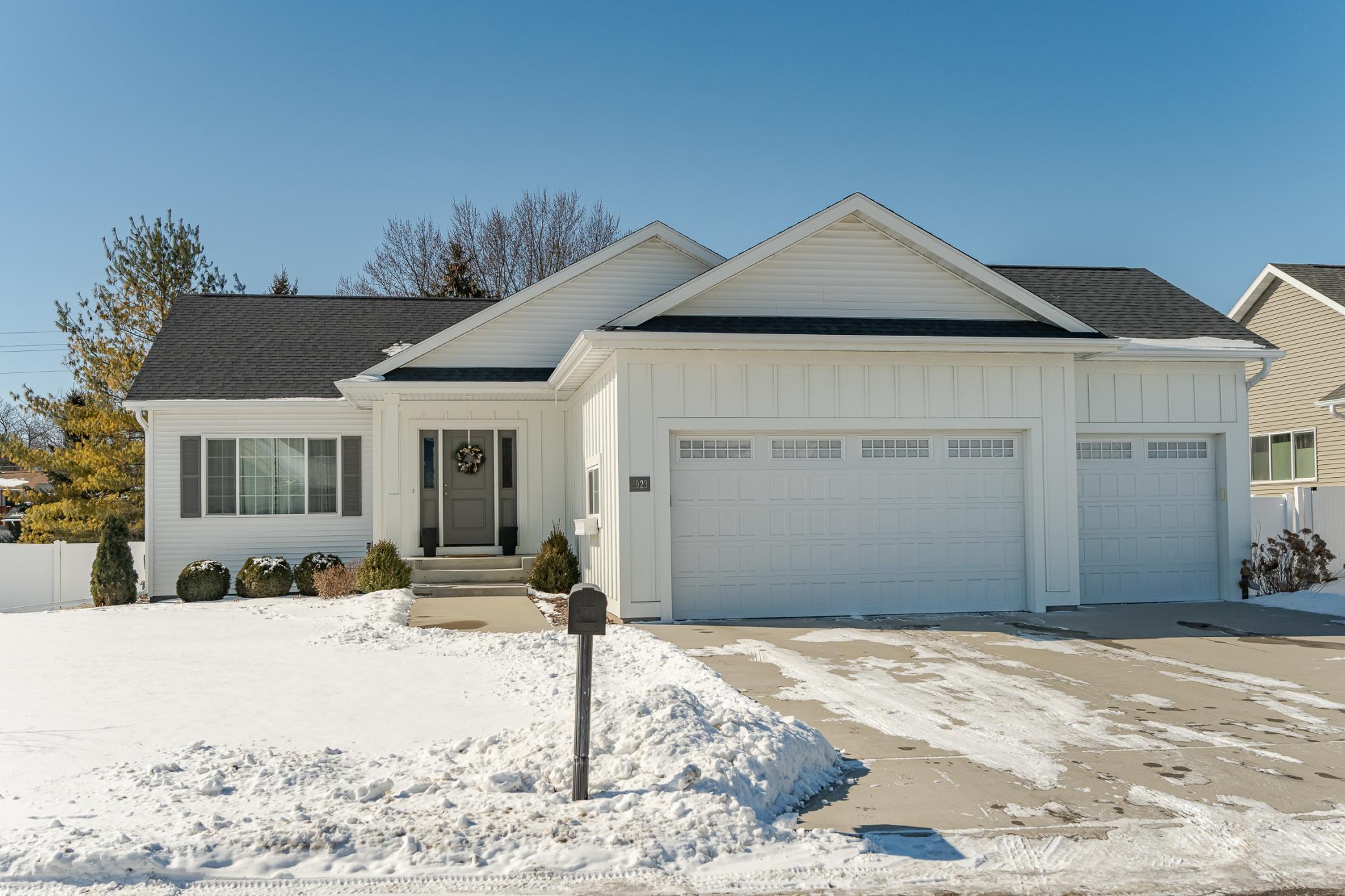 1923 Spruce Meadows Drive Property Photo 38