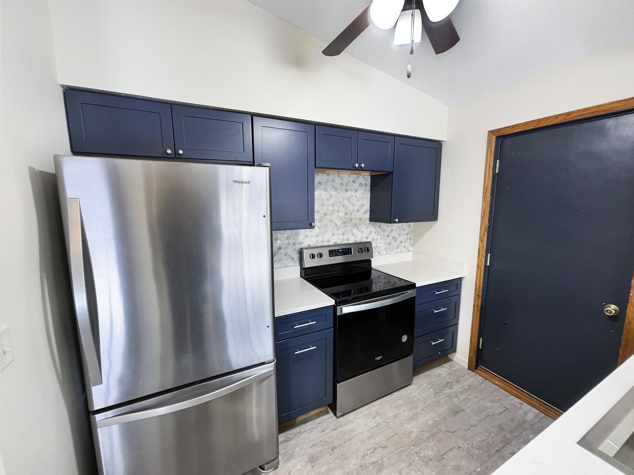 2255 William Tell Road Property Photo 4