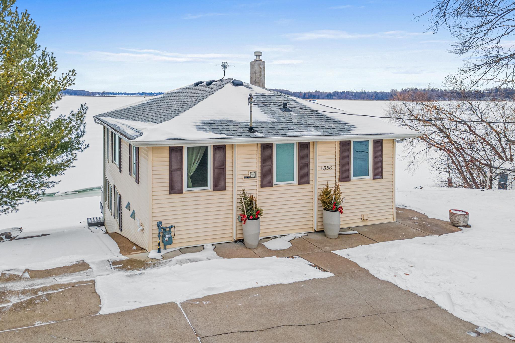 11958 Chisago Boulevard Property Photo 4