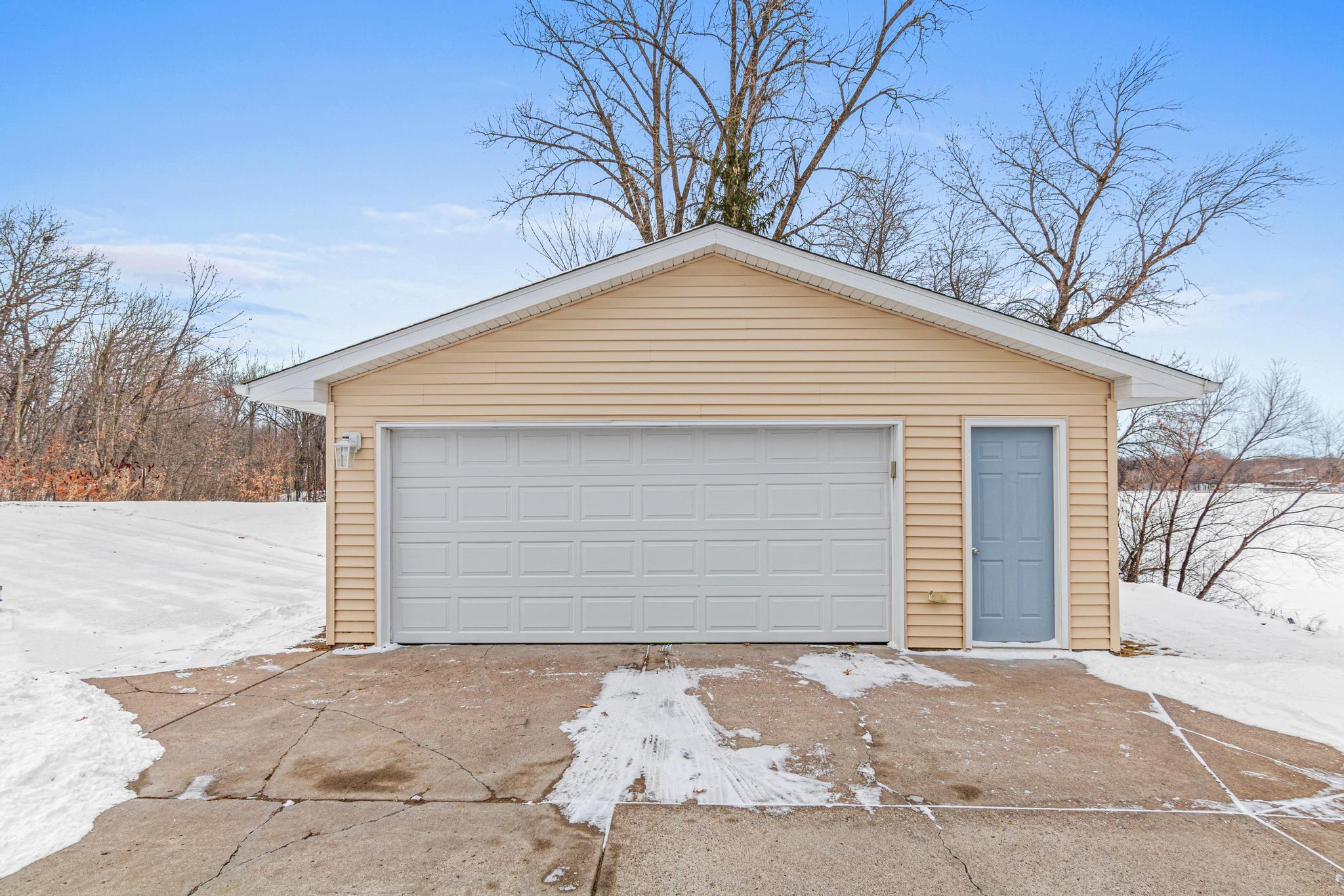 11958 Chisago Boulevard Property Photo 5