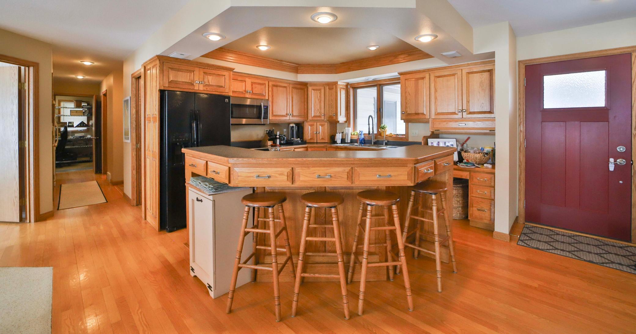 10742 E Shore Drive Property Photo 2