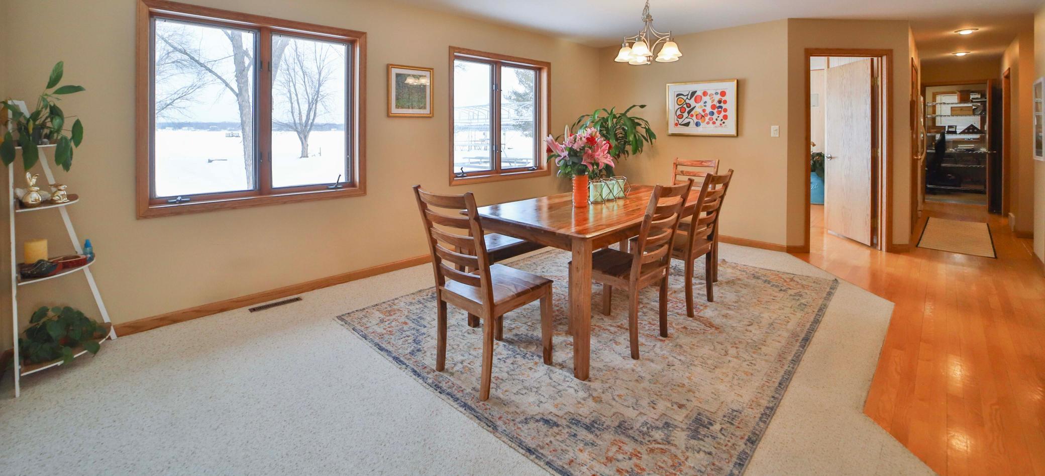 10742 E Shore Drive Property Photo 8