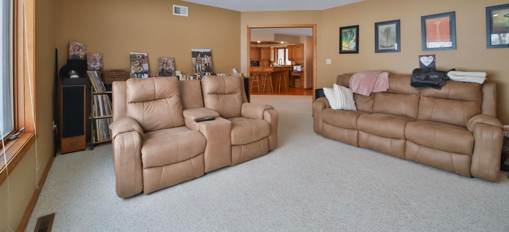 10742 E Shore Drive Property Photo 14