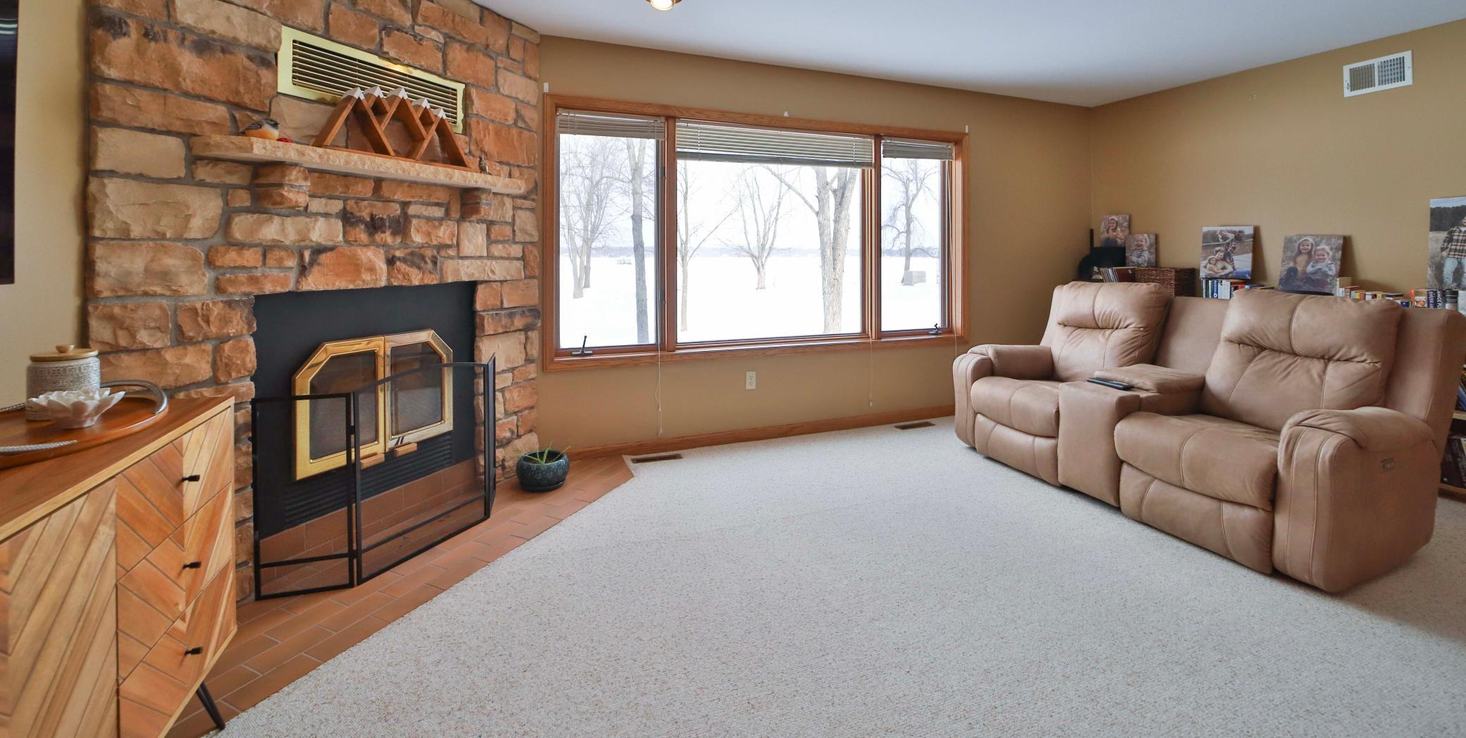 10742 E Shore Drive Property Photo 15