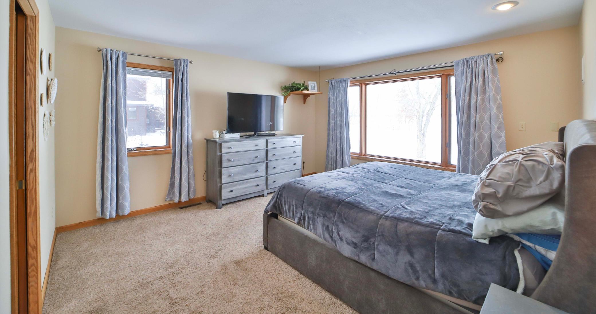 10742 E Shore Drive Property Photo 16
