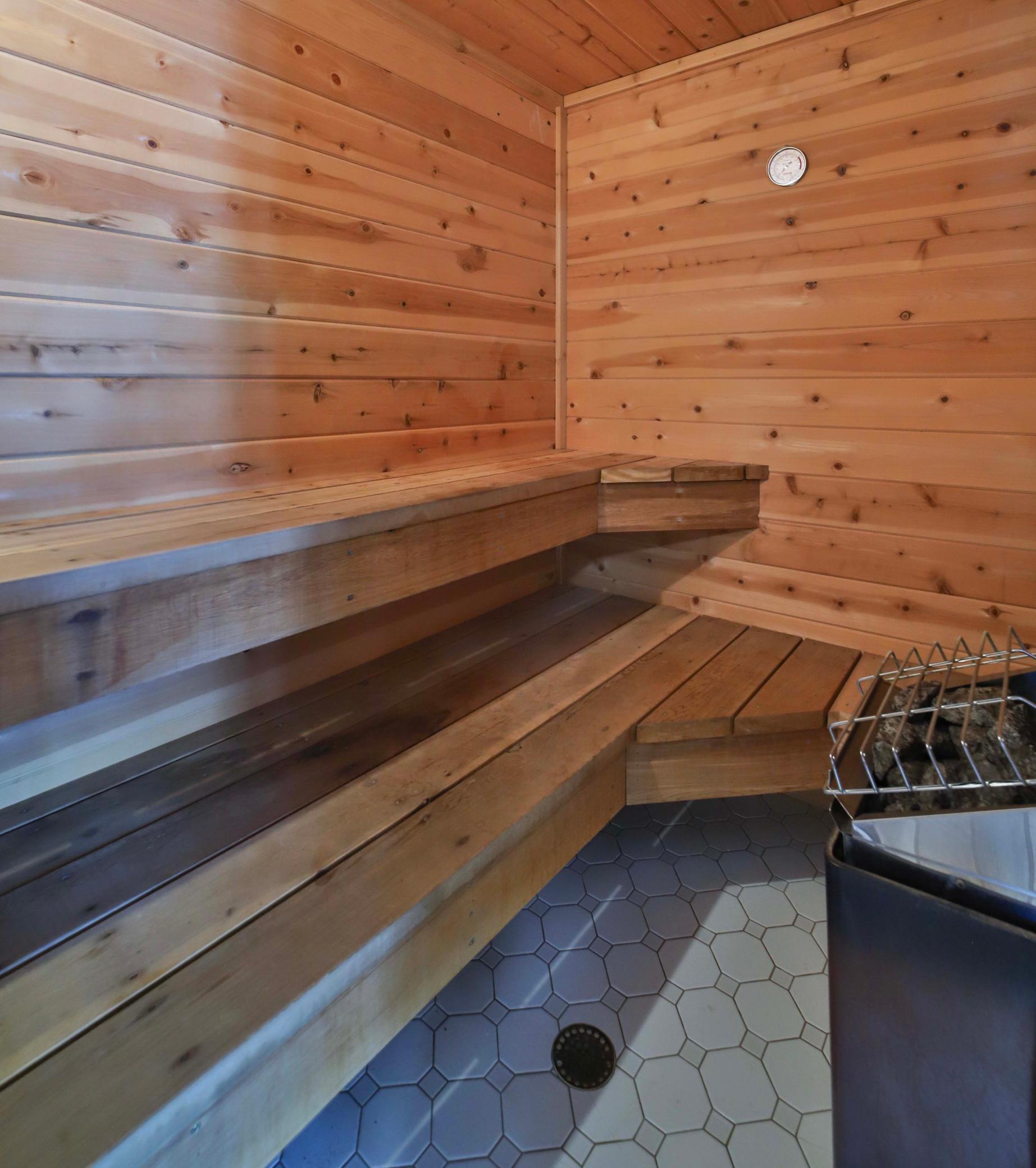 10742 E Shore Drive Property Photo 21