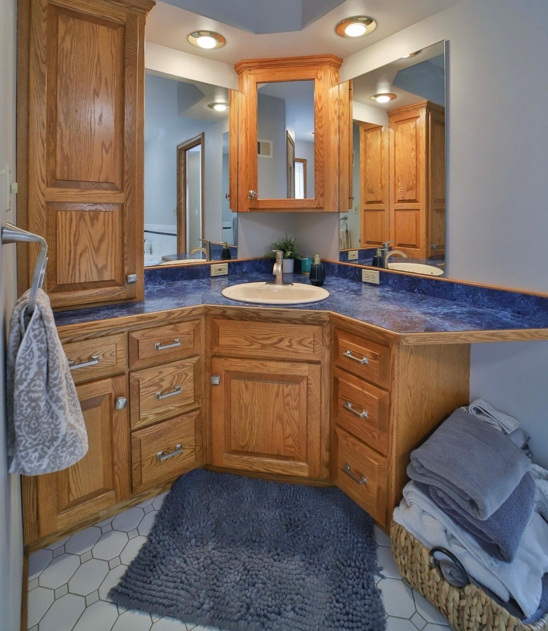10742 E Shore Drive Property Photo 22