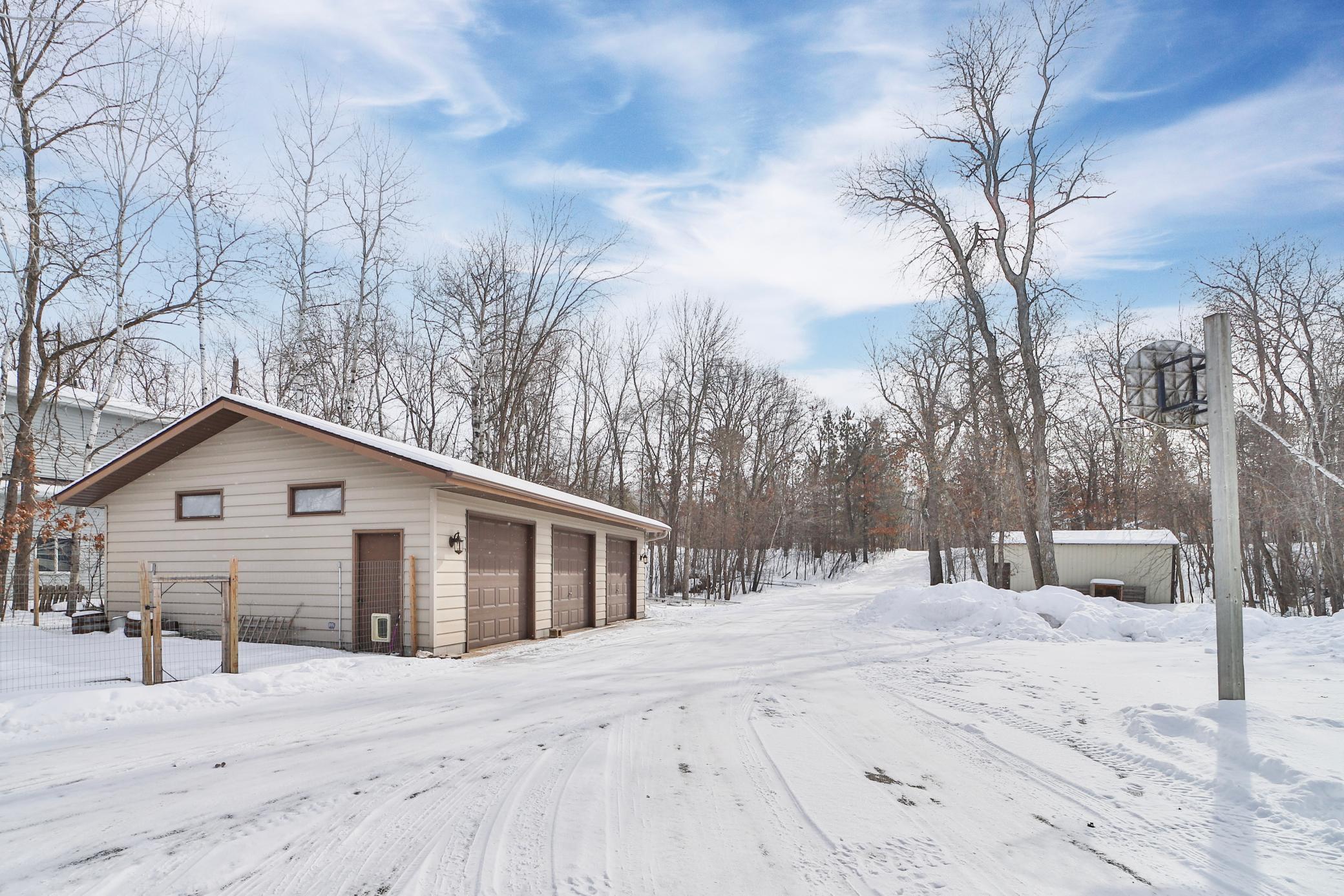 10742 E Shore Drive Property Photo 48