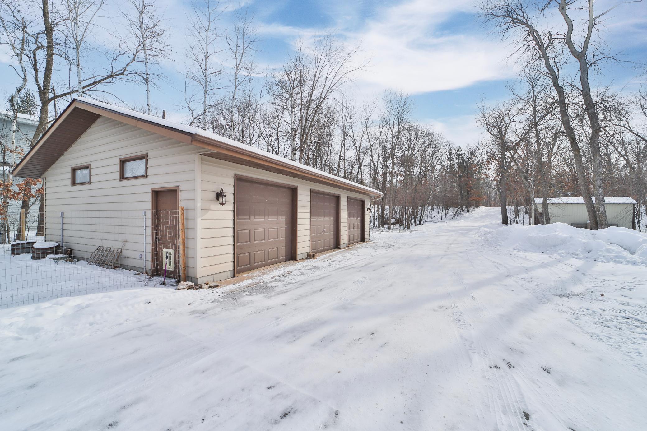 10742 E Shore Drive Property Photo 50