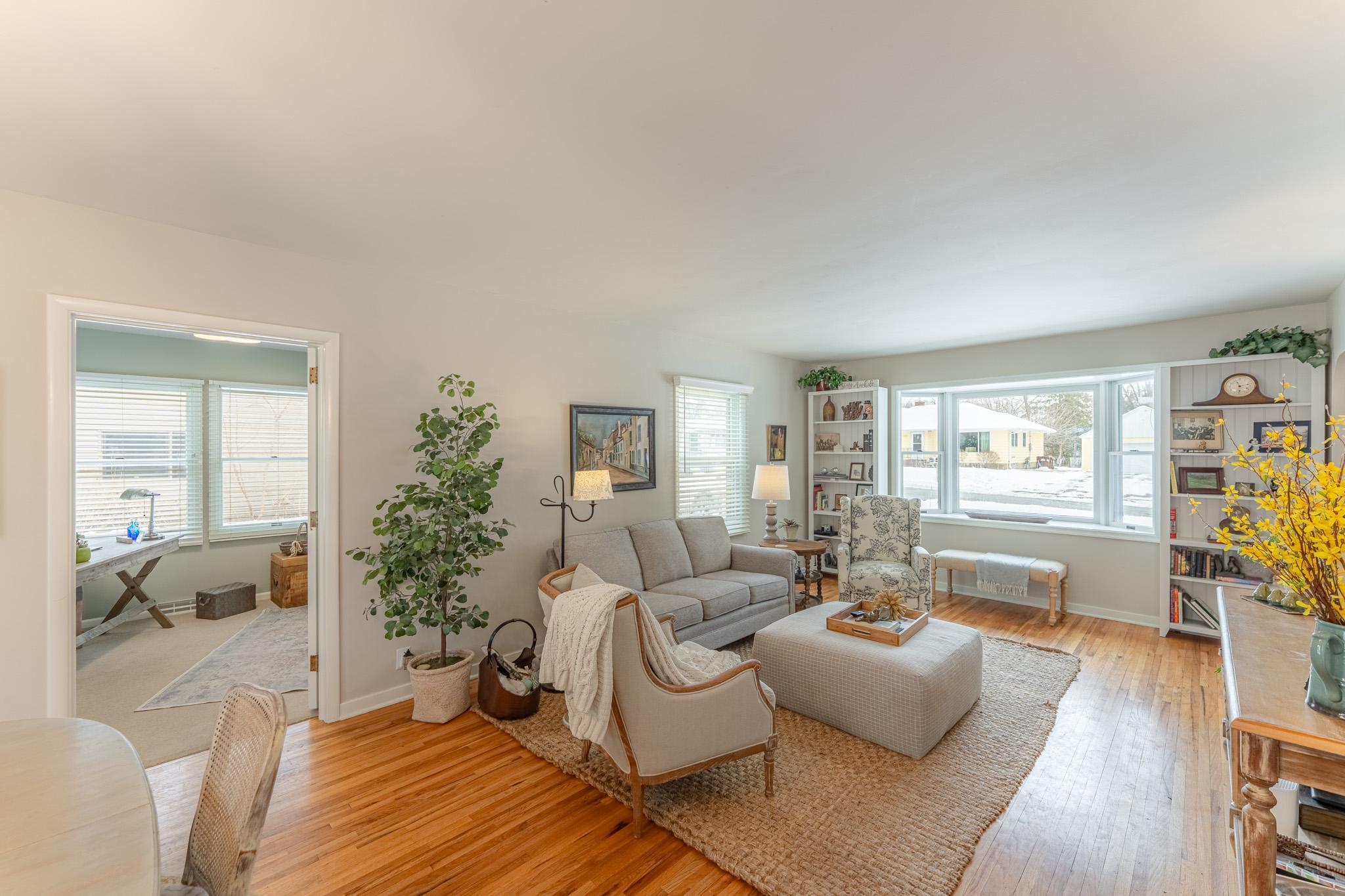 15083 Upper 63rd Street Property Photo 6