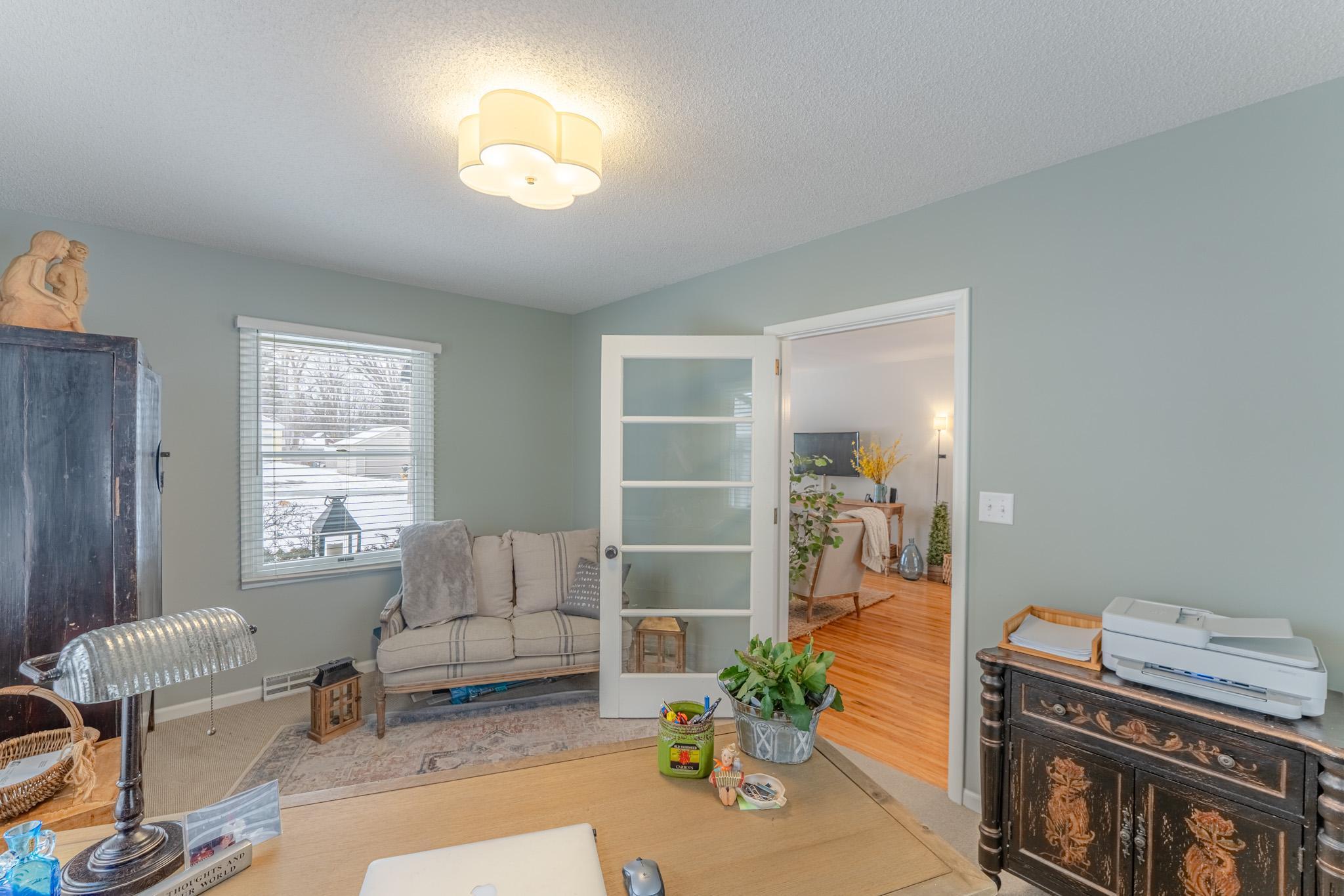 15083 Upper 63rd Street Property Photo 12