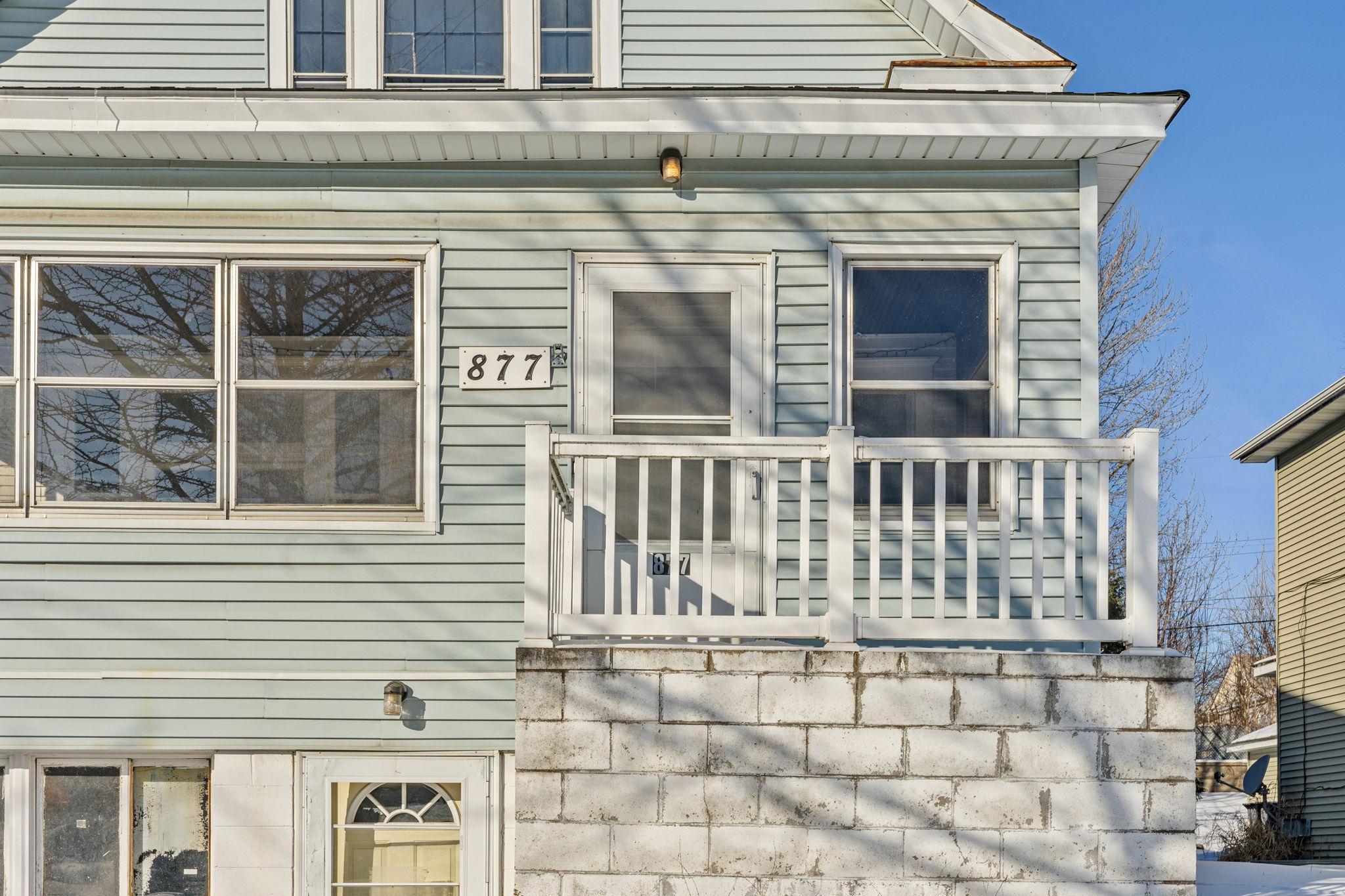 877 Desoto Street Property Photo 4