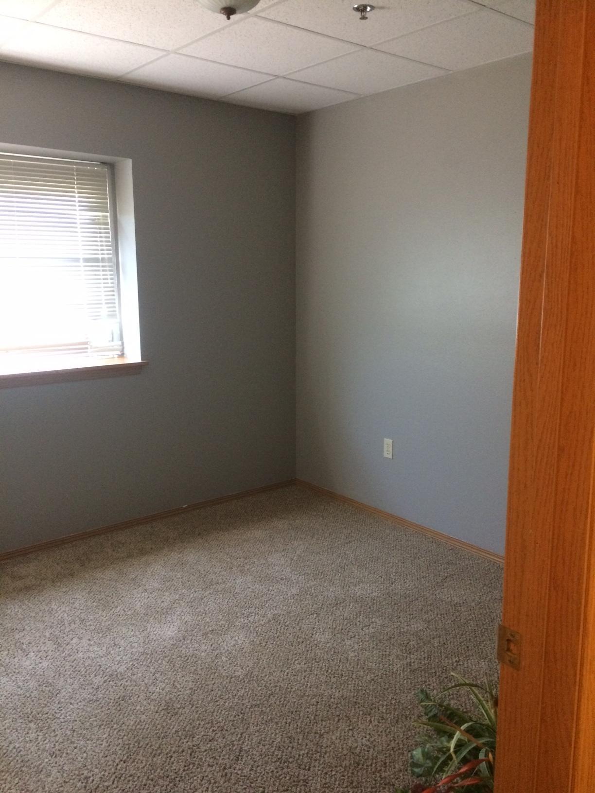 109 E Luverne Street 214 Property Photo 9