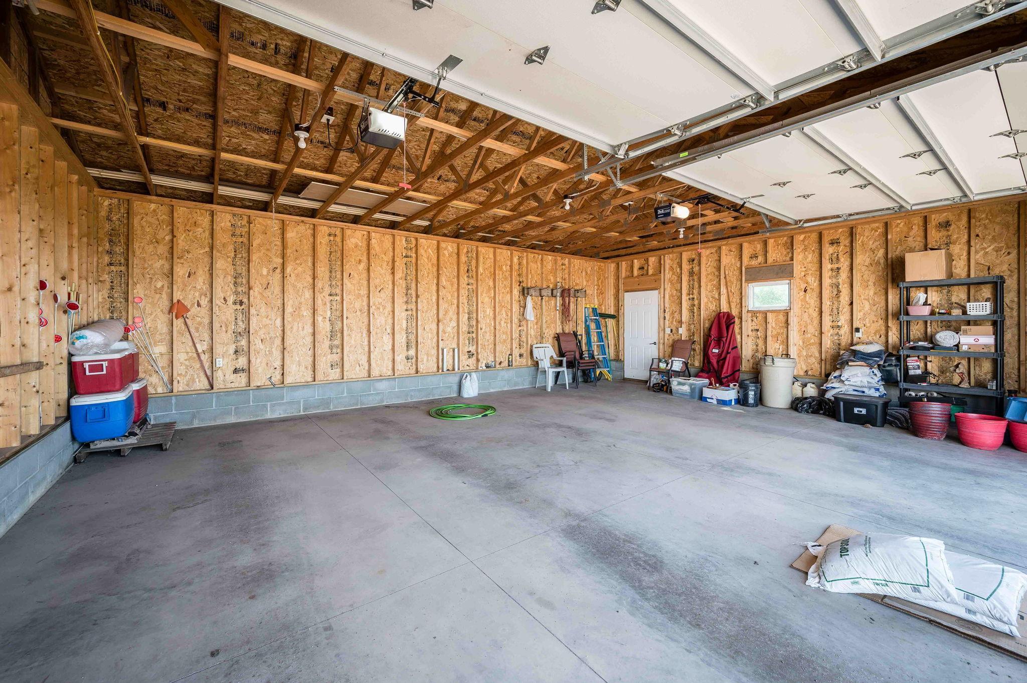 1121 110th Avenue Property Photo 6
