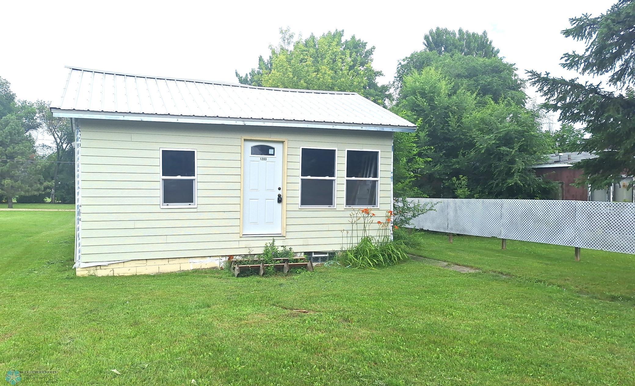 1203 Mountain Avenue Property Photo 1
