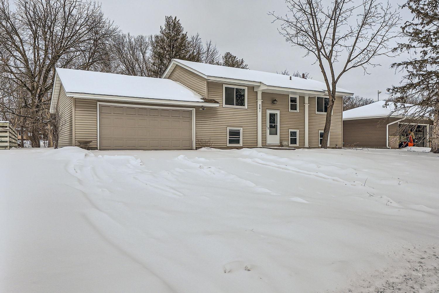 261 111th Lane Property Photo 1