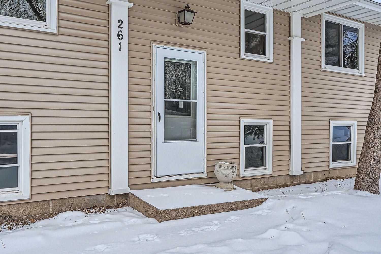261 111th Lane Property Photo 2