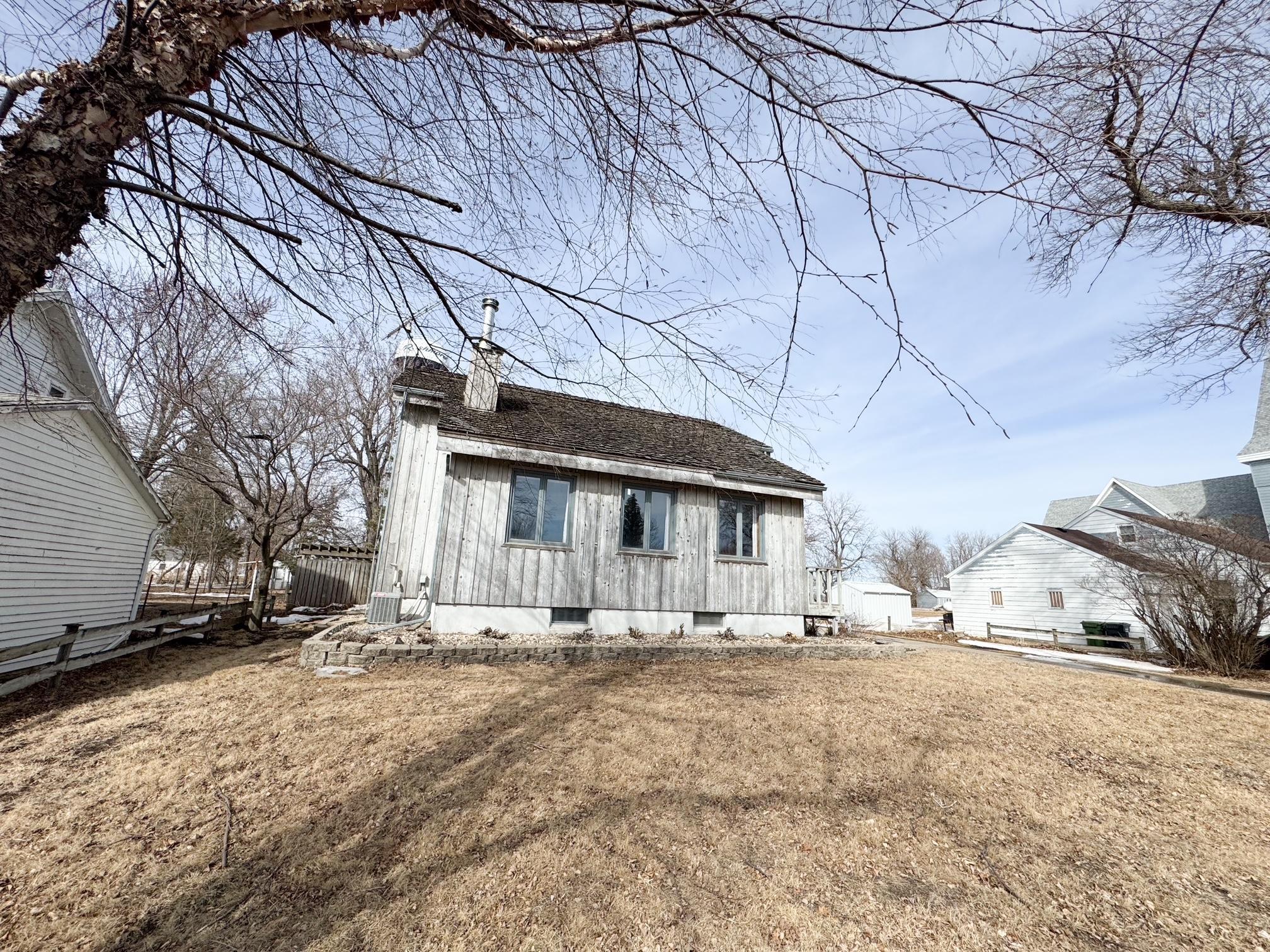 506 4th Street Property Photo 2