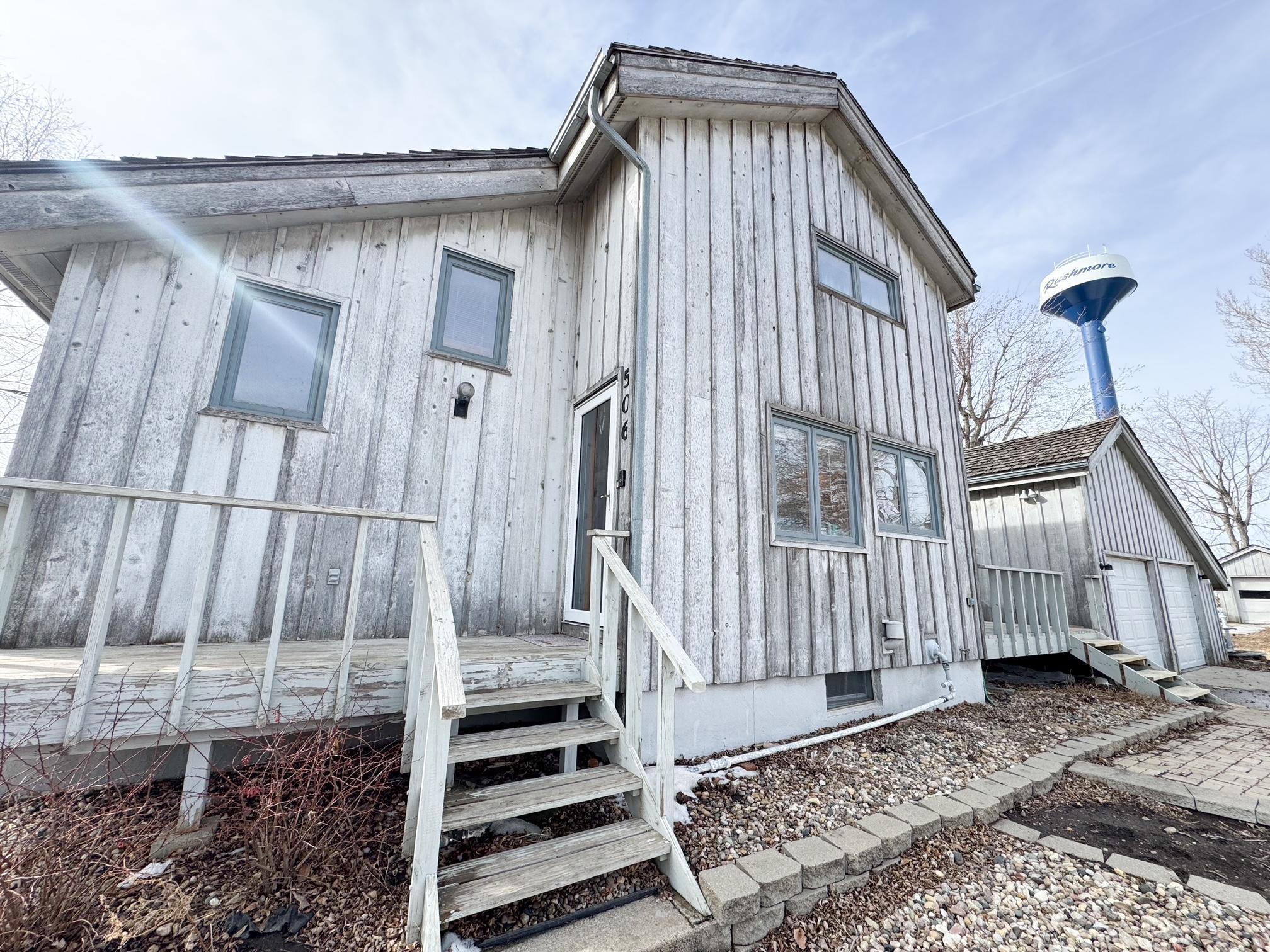 506 4th Street Property Photo 4