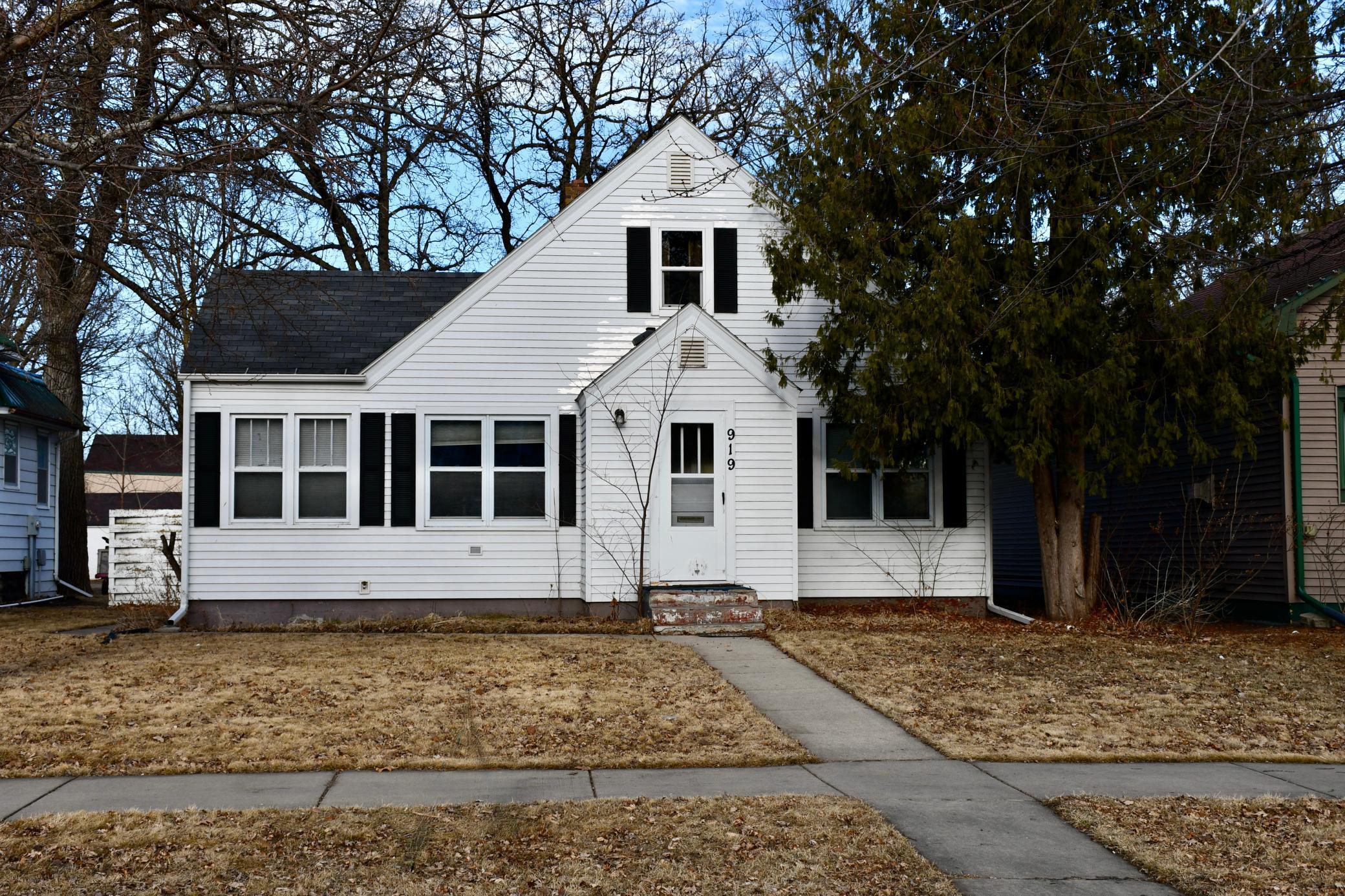 919 Labree Avenue Property Photo