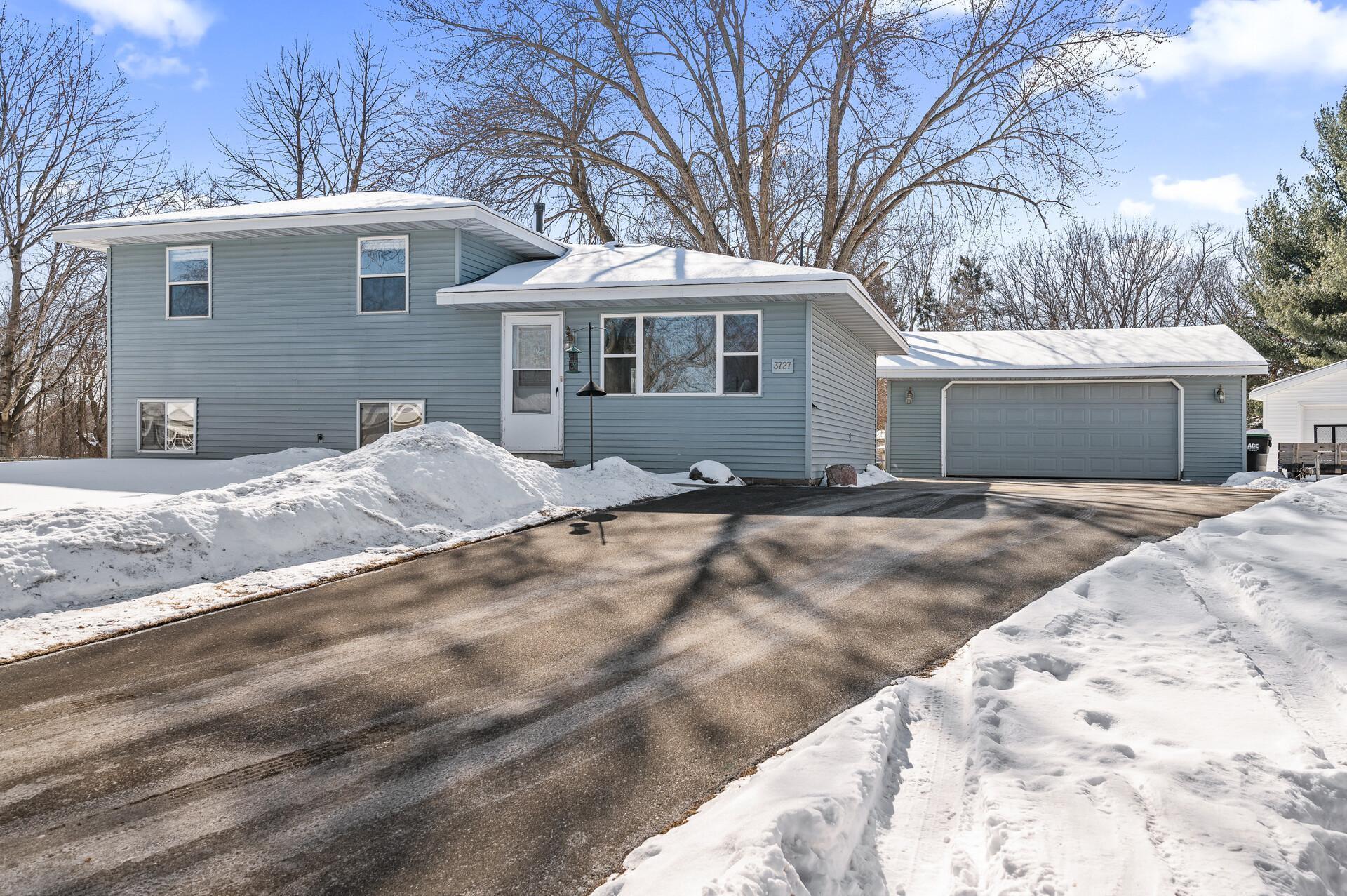 3727 Colfax Court Property Photo