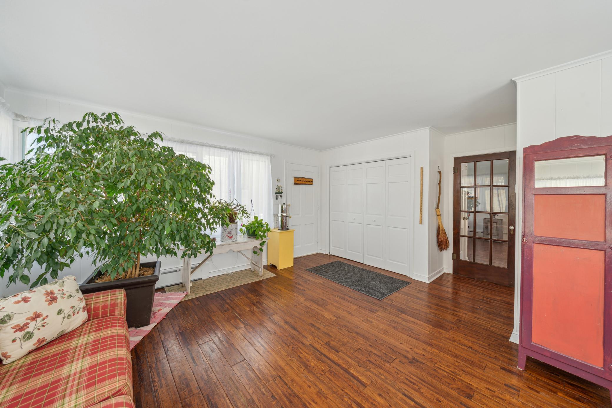 1010 W 4th Street Property Photo 22