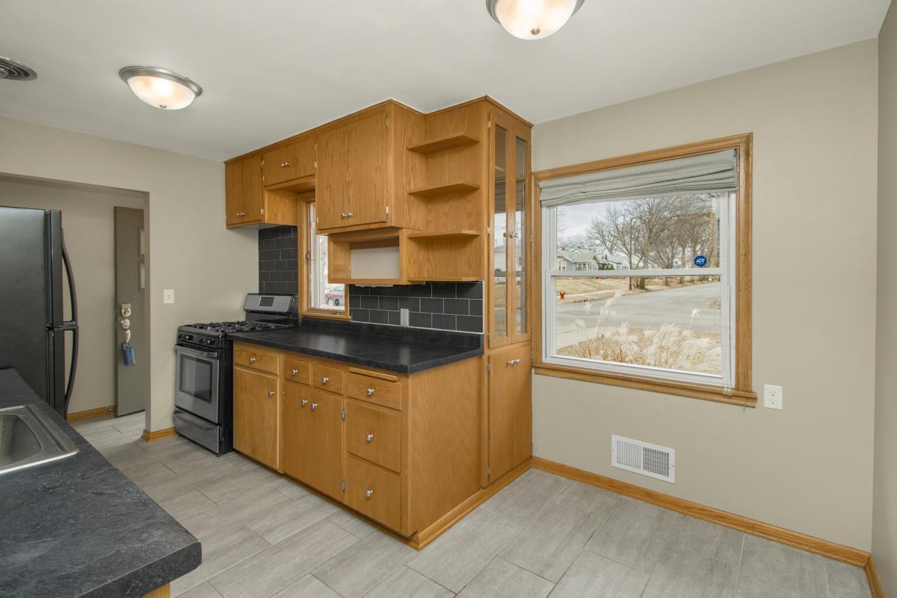640 Iowa Avenue Property Photo 9
