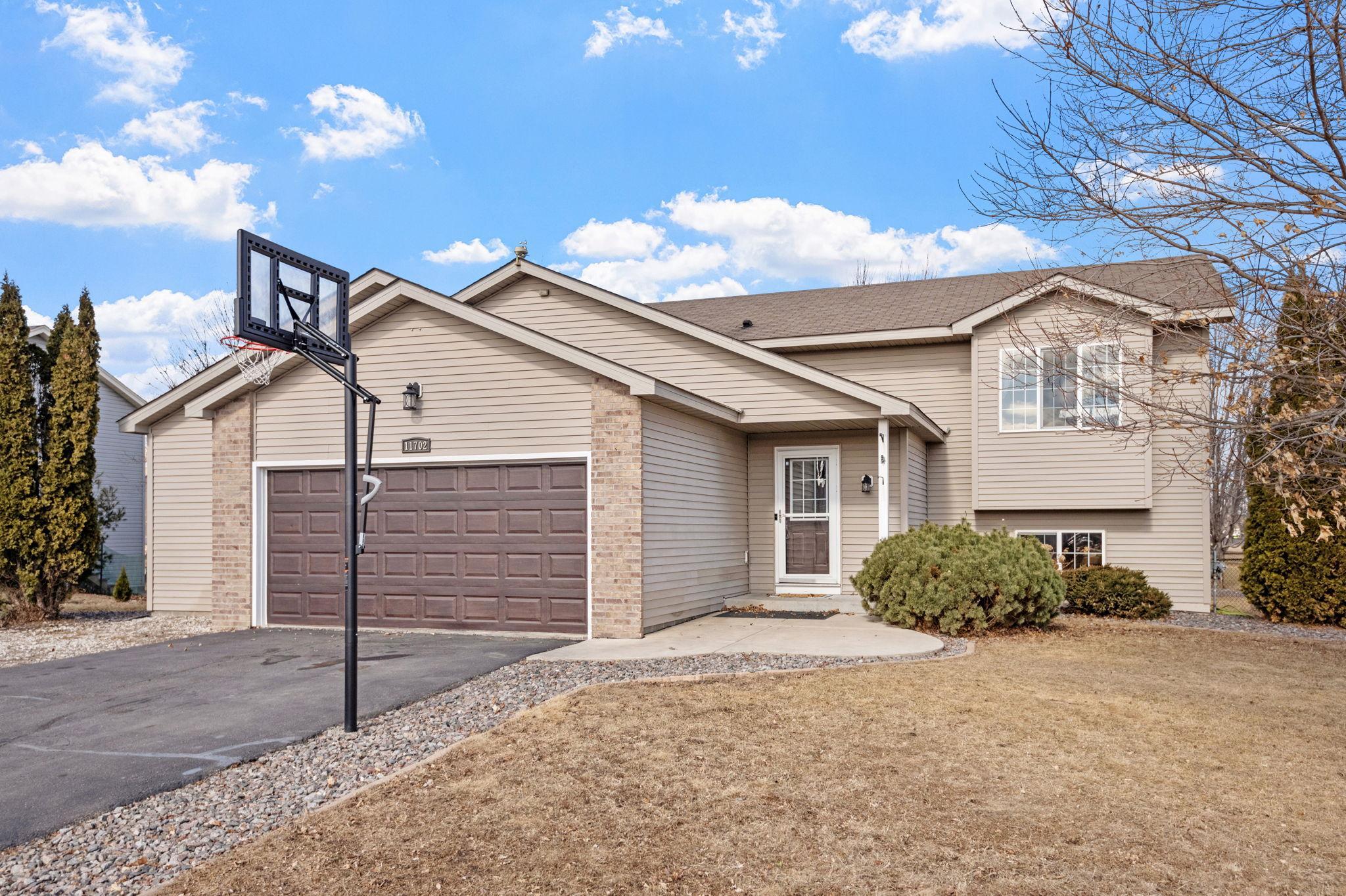 11702 8th Street Property Photo 1
